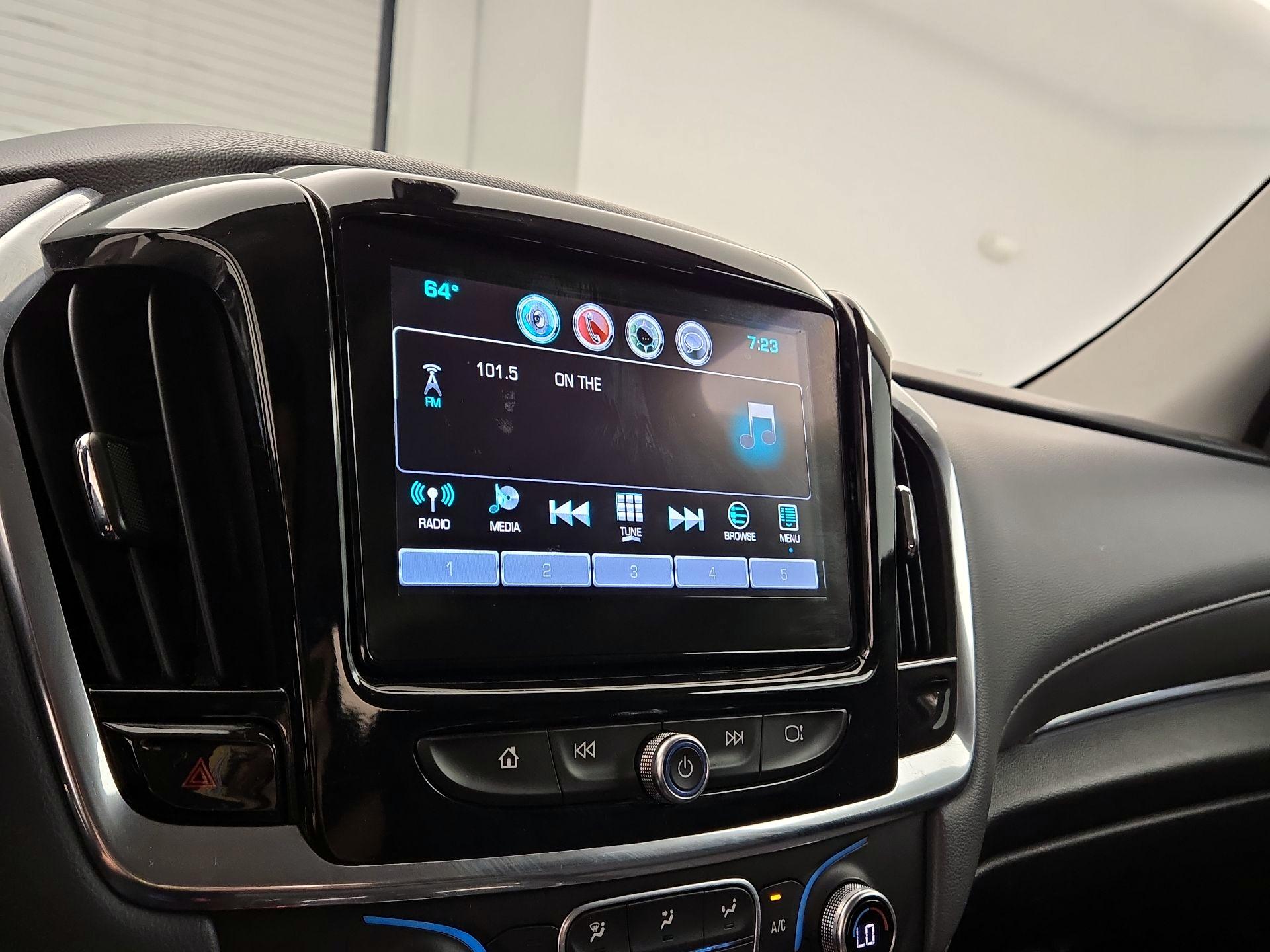 Thumbnail: 2018 Chevrolet Traverse - 15