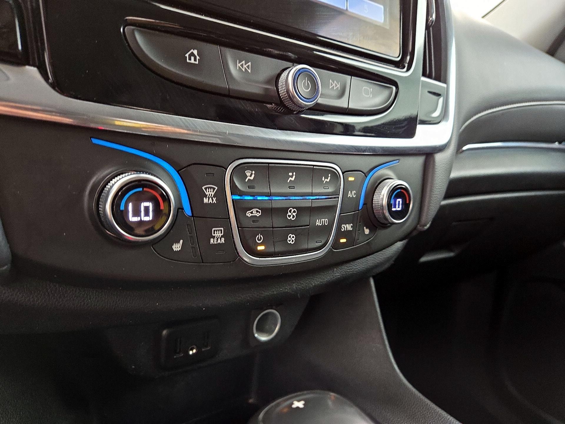 Thumbnail: 2018 Chevrolet Traverse - 16