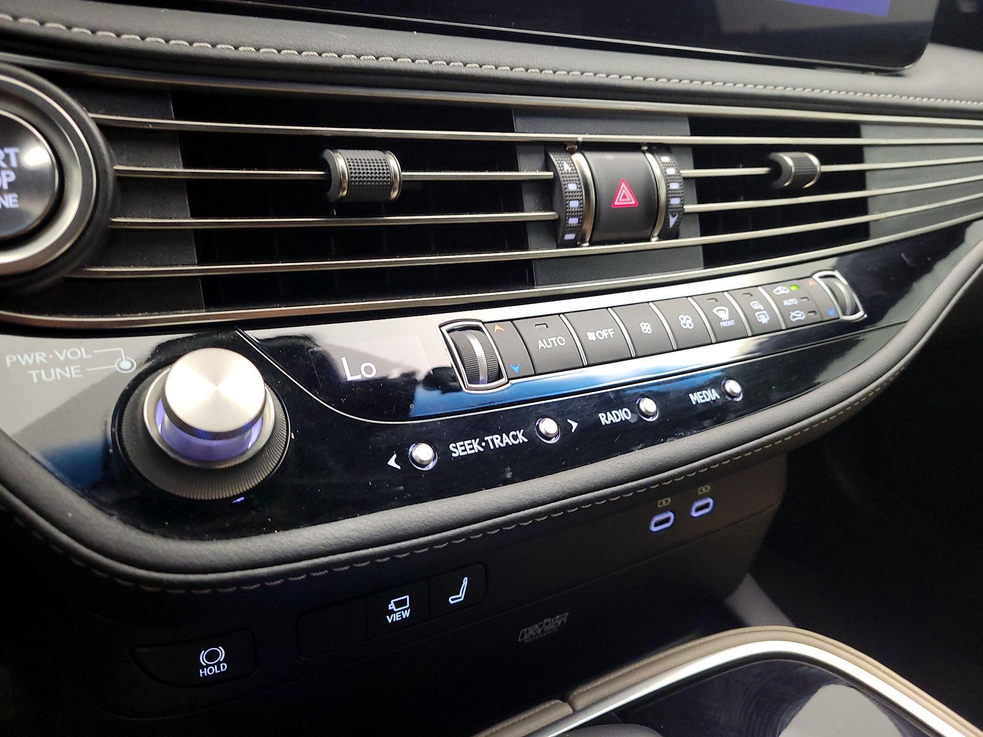 Thumbnail: 2023 Lexus LS - 16