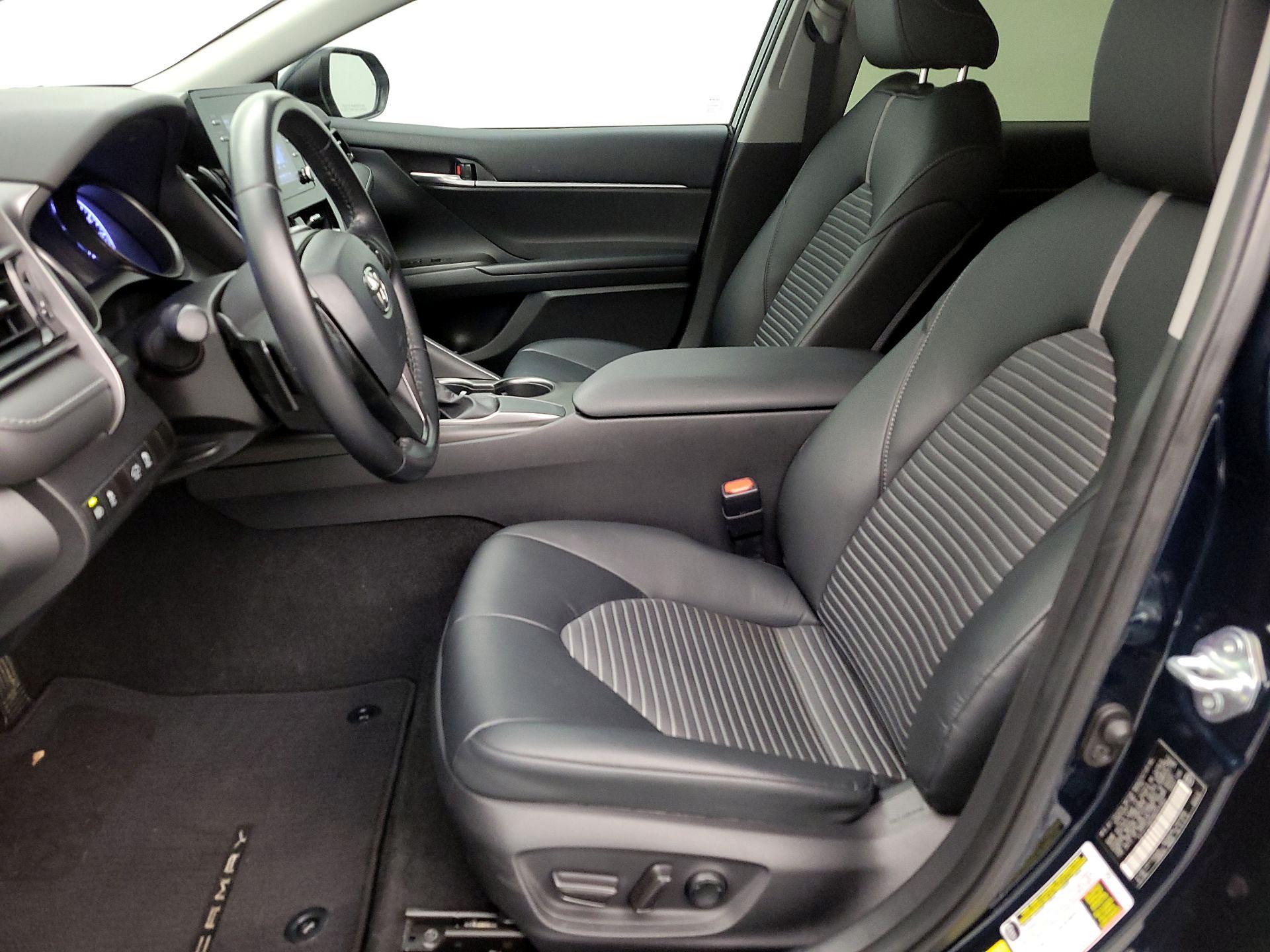 Thumbnail: 2021 Toyota Camry - 11