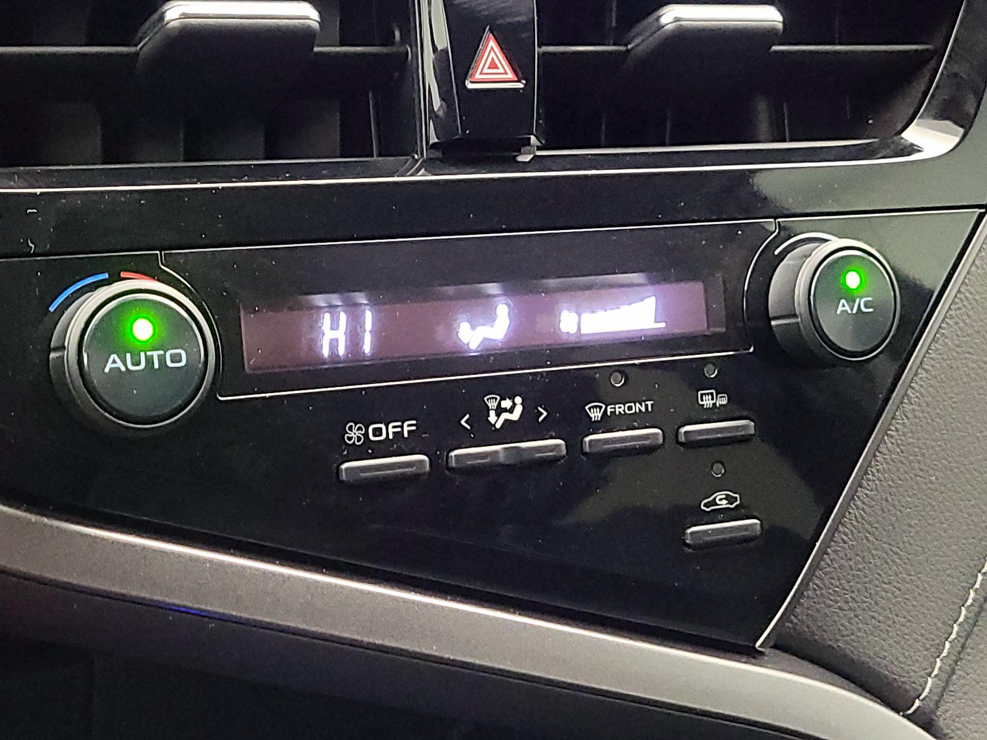 Thumbnail: 2021 Toyota Camry - 17