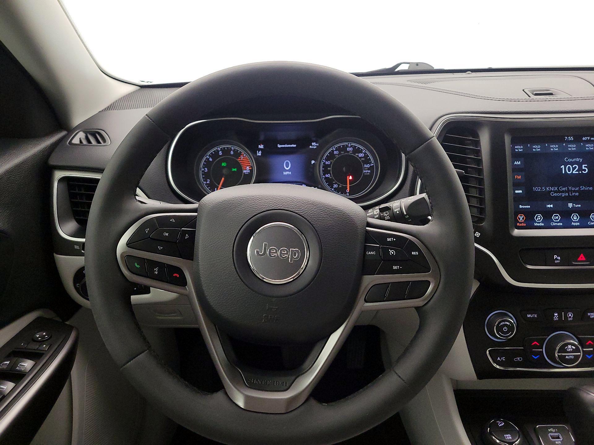 Thumbnail: 2021 Jeep Cherokee - 10