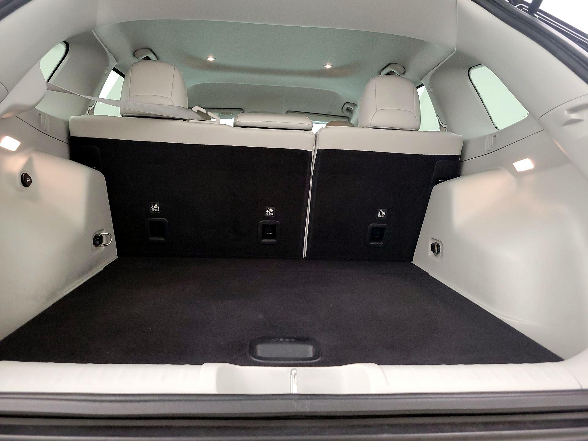 Thumbnail: 2021 Jeep Cherokee - 20