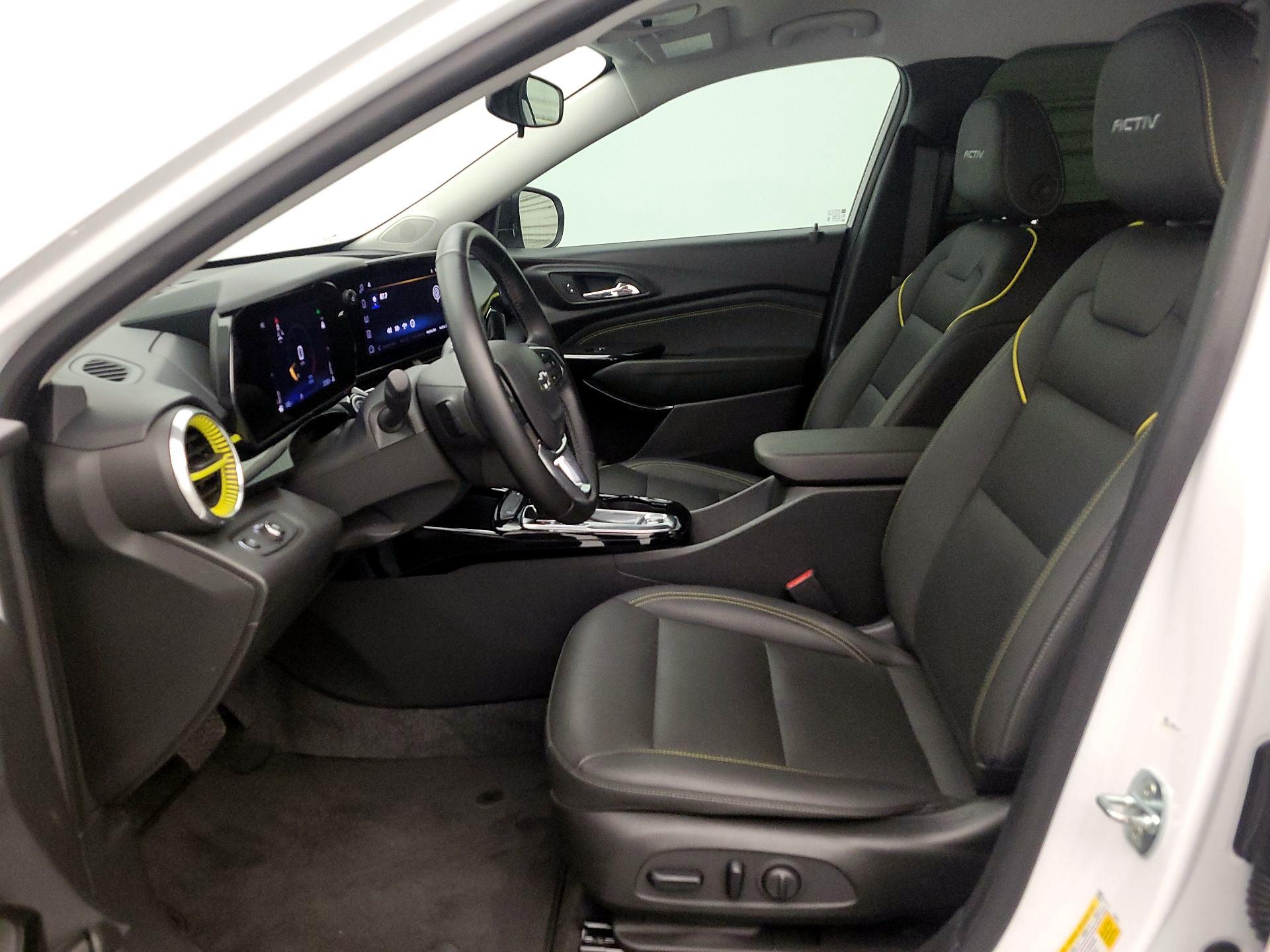 Thumbnail: 2024 Chevrolet Trax - 11