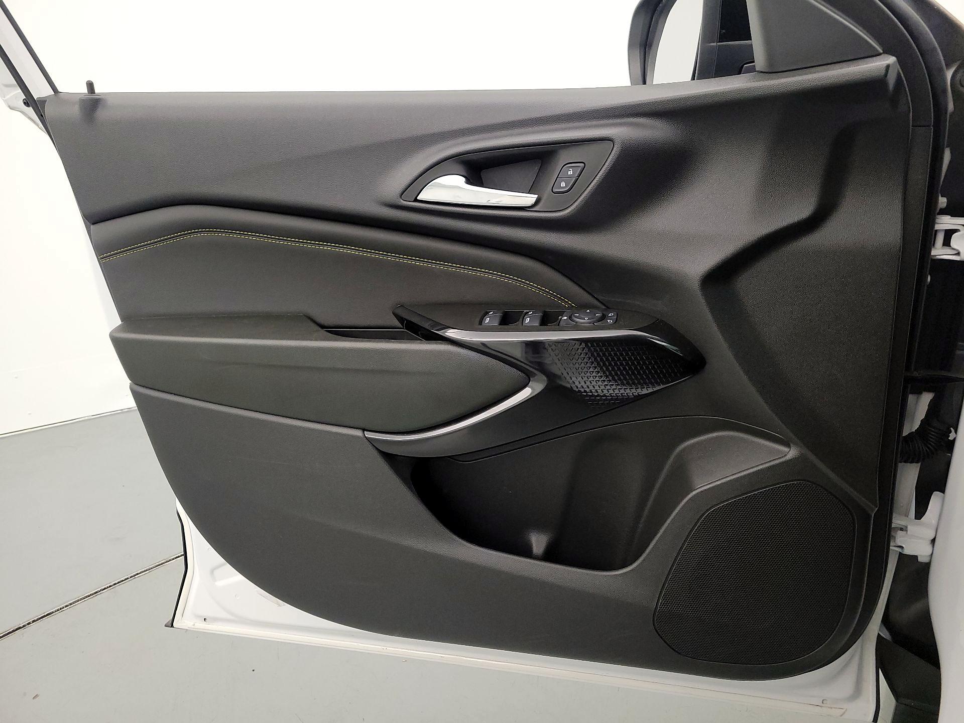 Thumbnail: 2024 Chevrolet Trax - 12