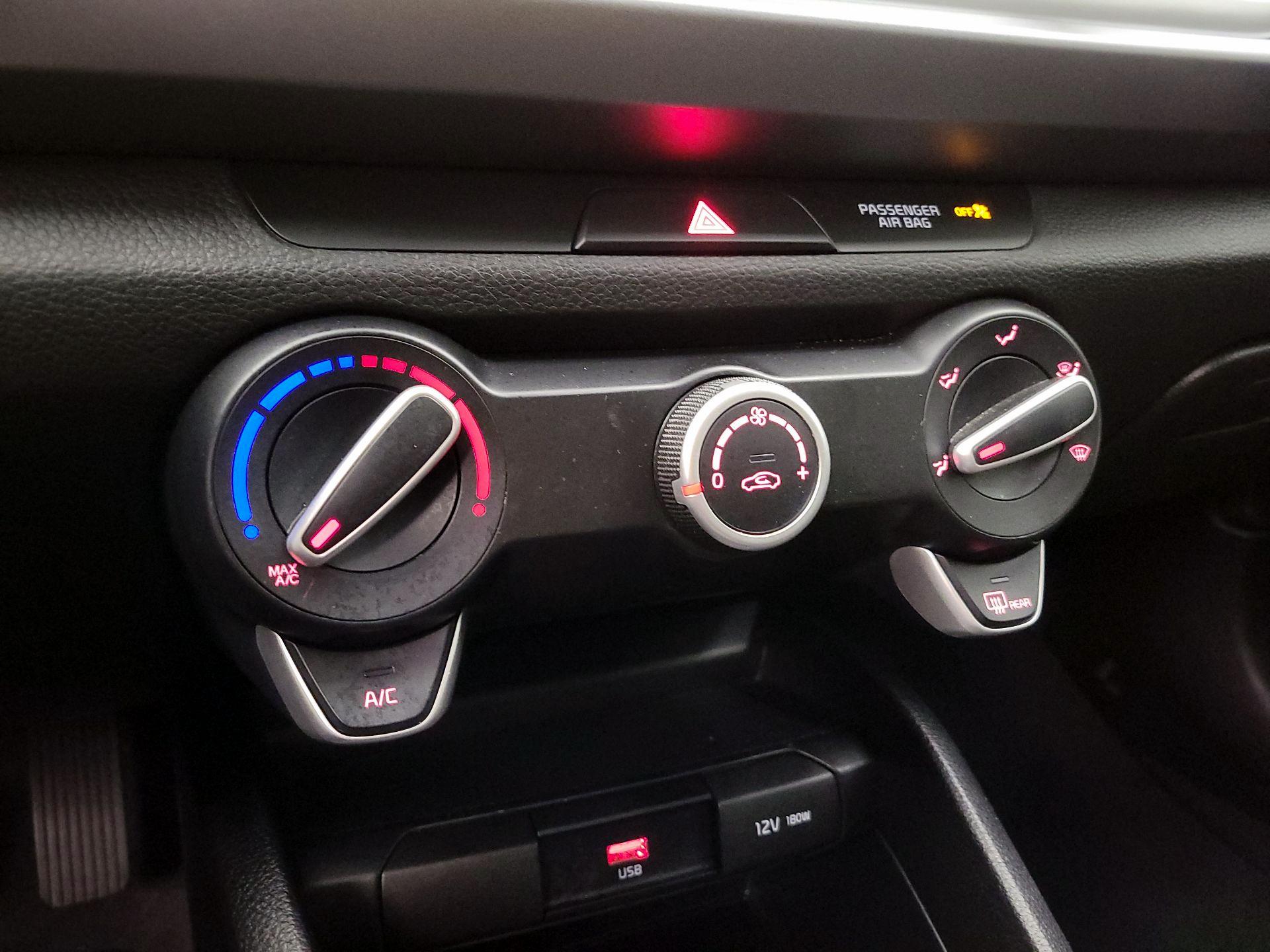 Thumbnail: 2023 Kia Rio - 16