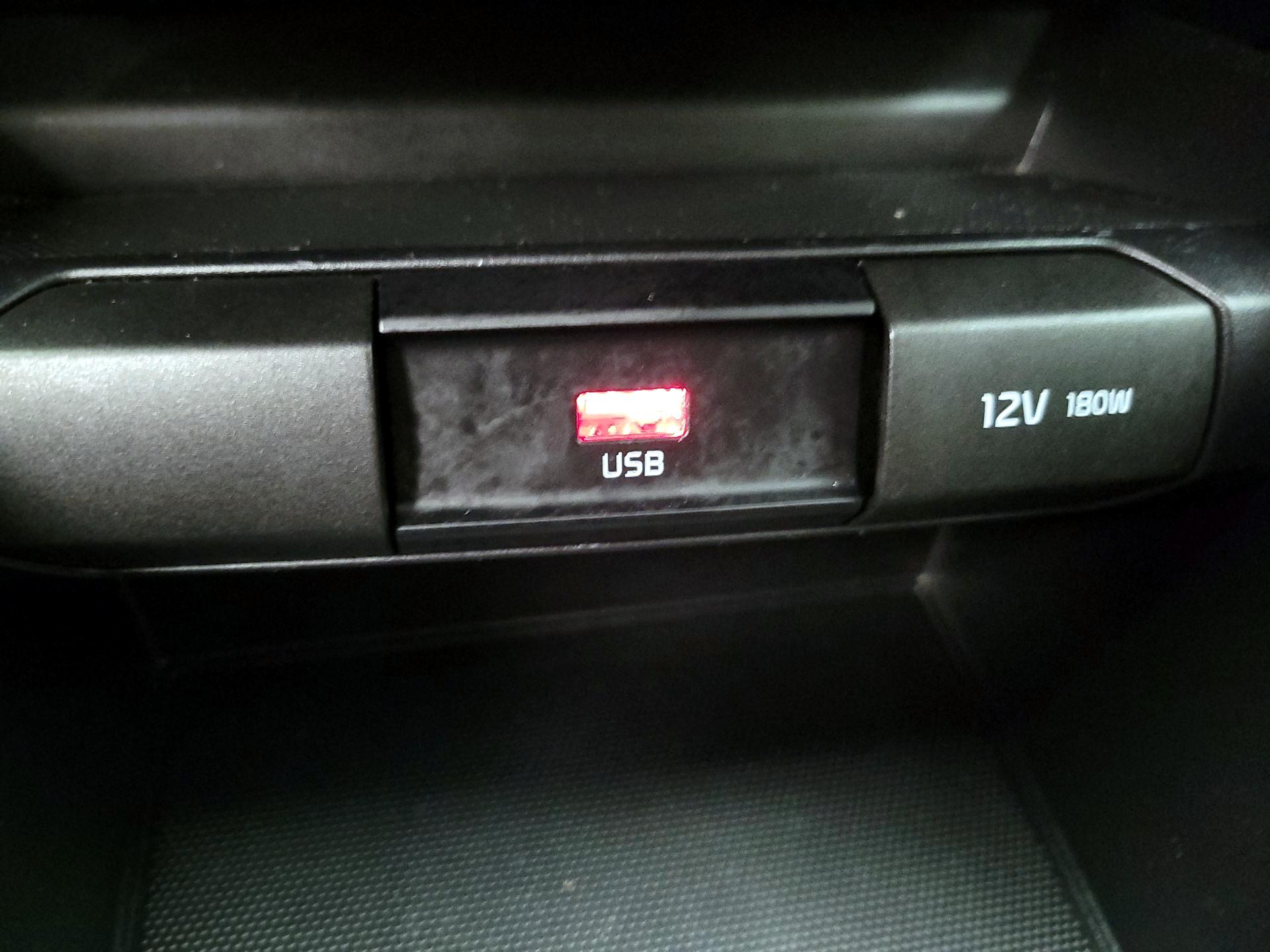 Thumbnail: 2023 Kia Rio - 18