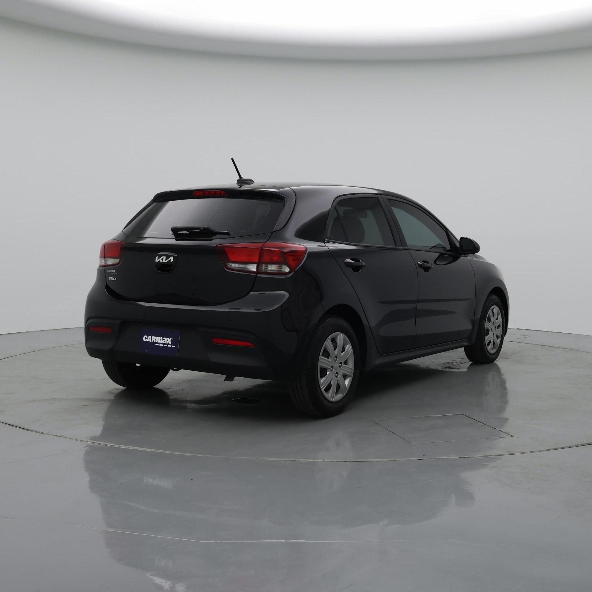 Thumbnail: 2023 Kia Rio - 8