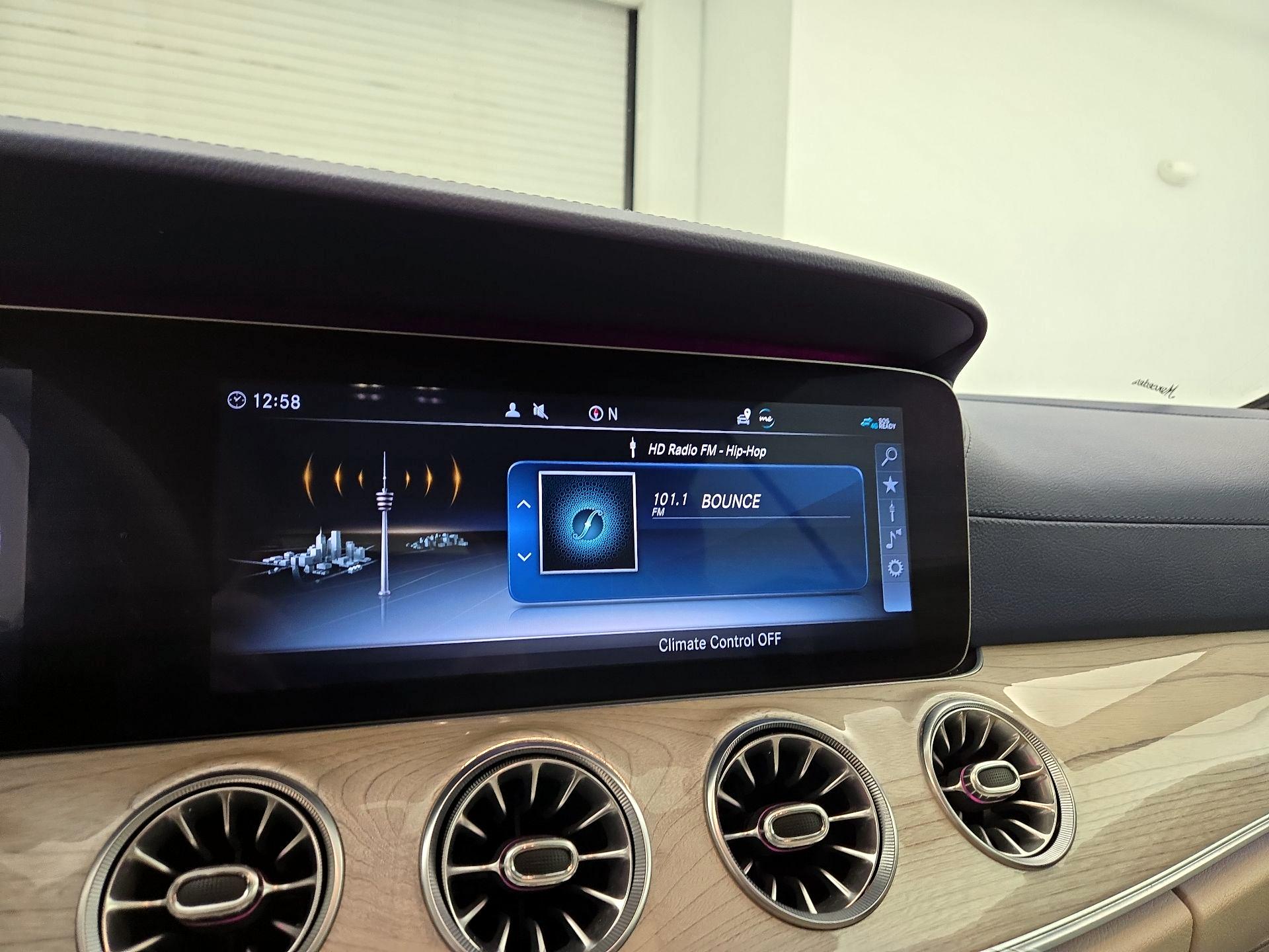 Thumbnail: 2019 Mercedes-Benz E-Class - 16