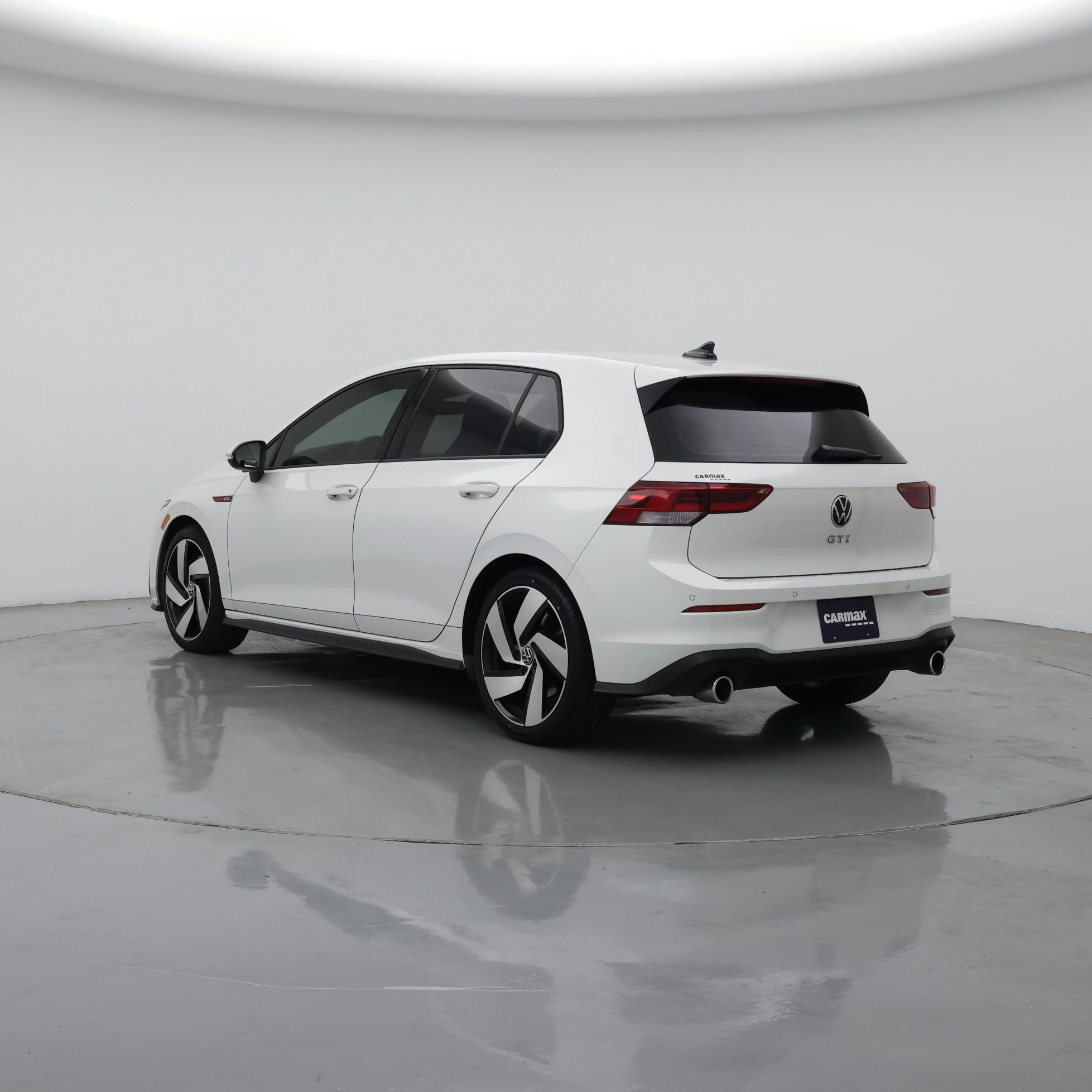 Thumbnail: 2023 Volkswagen Golf - 2