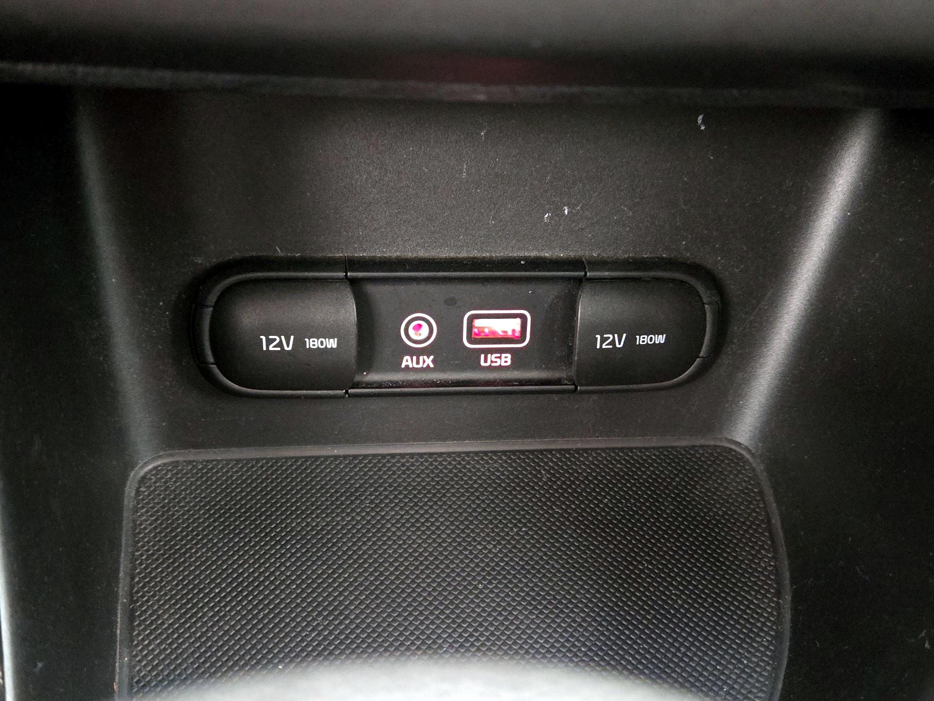 Thumbnail: 2017 Kia Sportage - 18