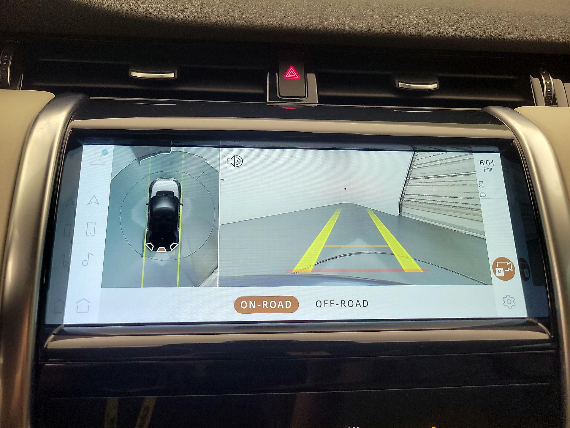 Thumbnail: 2021 Land Rover Discovery Sport - 15