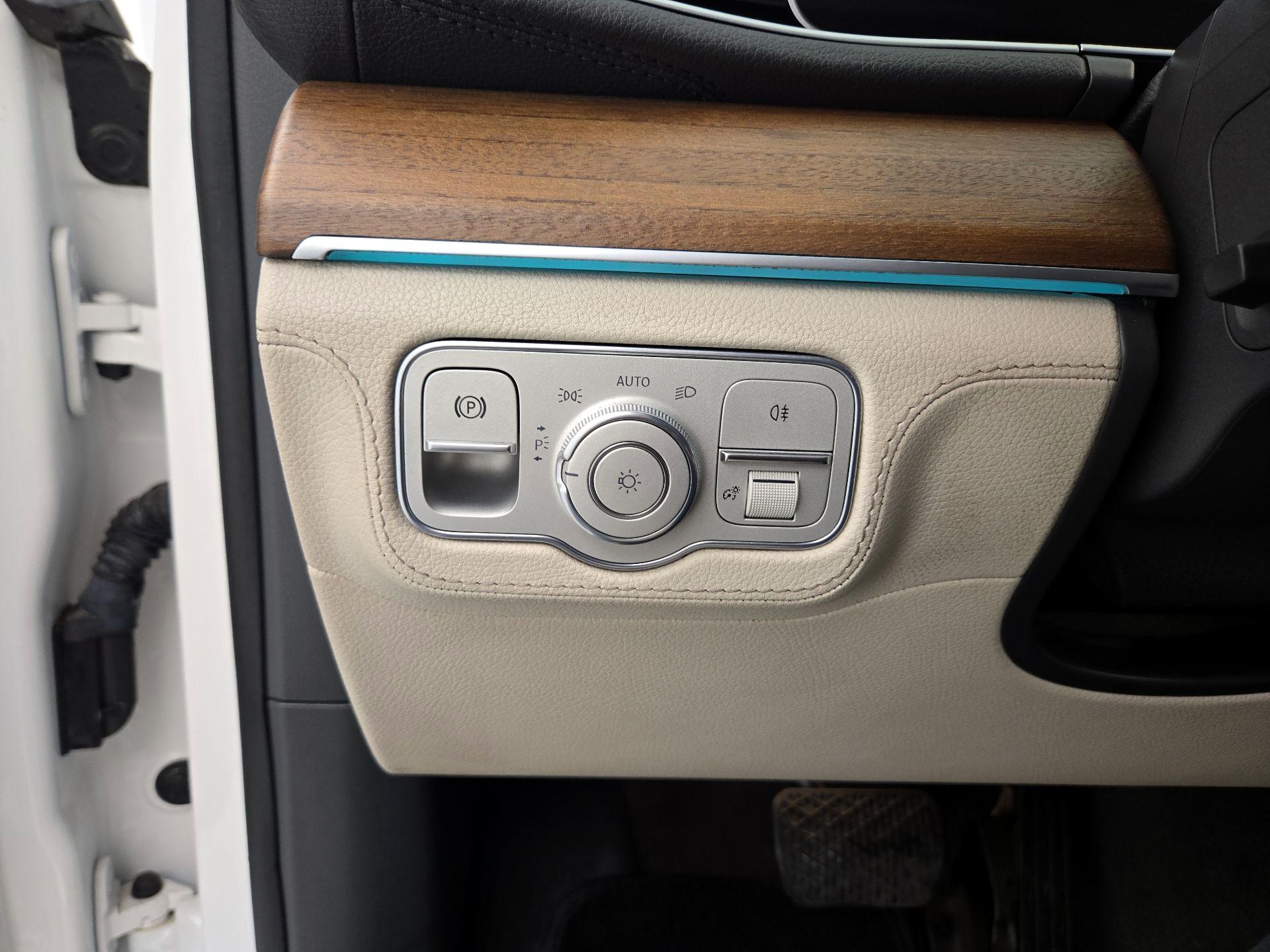 Thumbnail: 2020 Mercedes-Benz GLE - 13