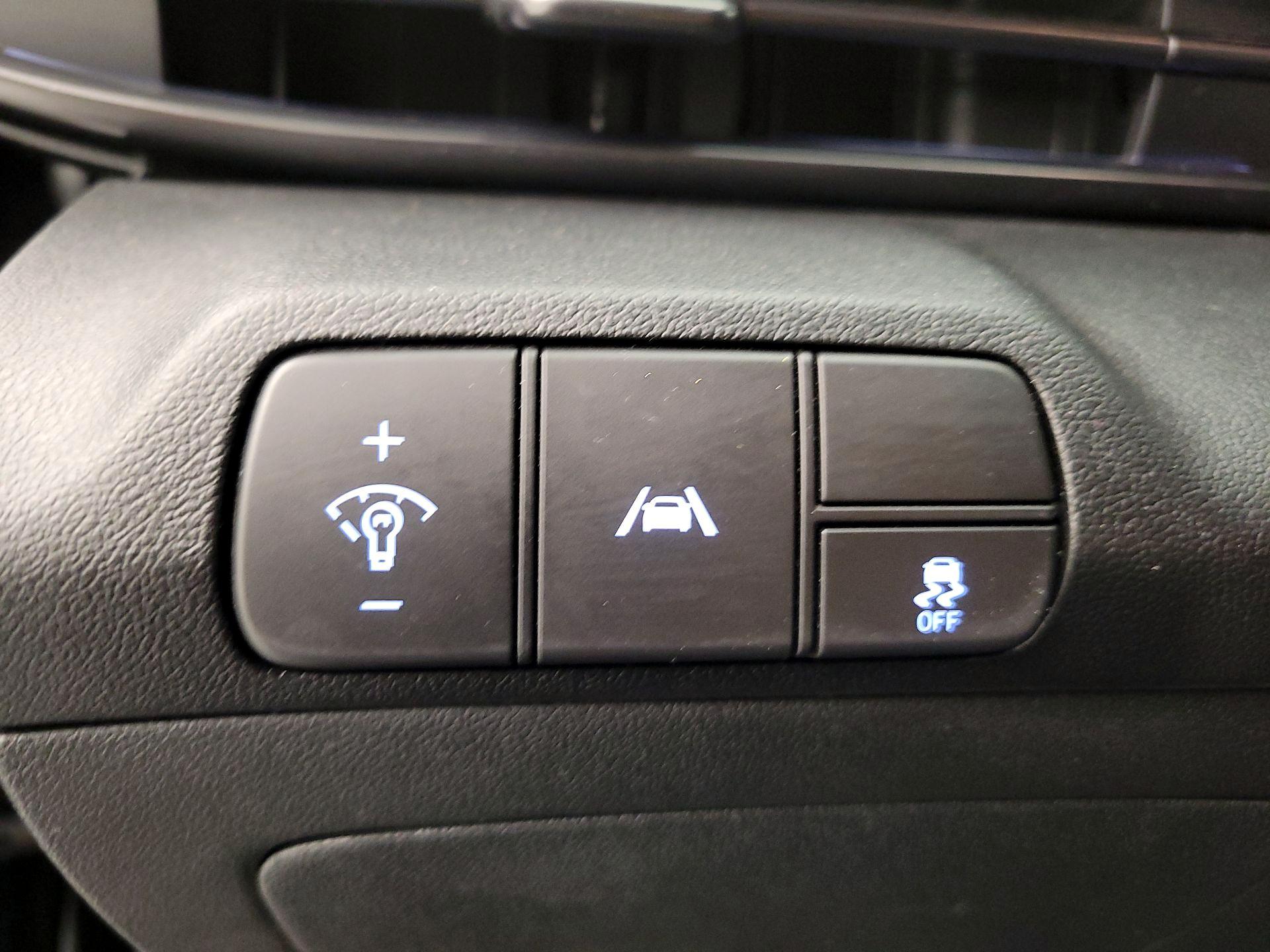 Thumbnail: 2022 Hyundai Elantra - 13