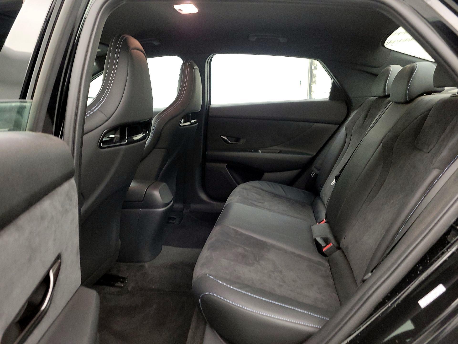 Thumbnail: 2022 Hyundai Elantra - 20