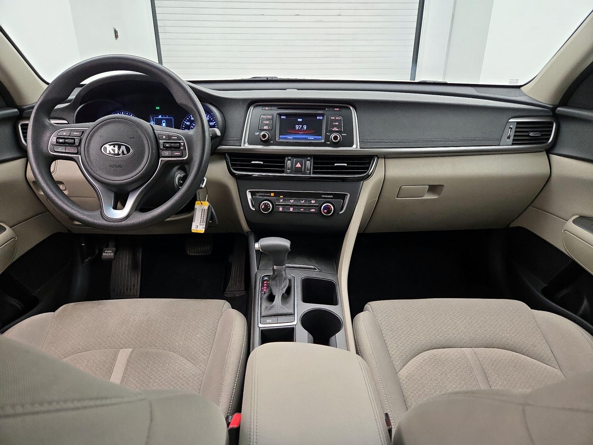 Thumbnail: 2016 Kia Optima - 9