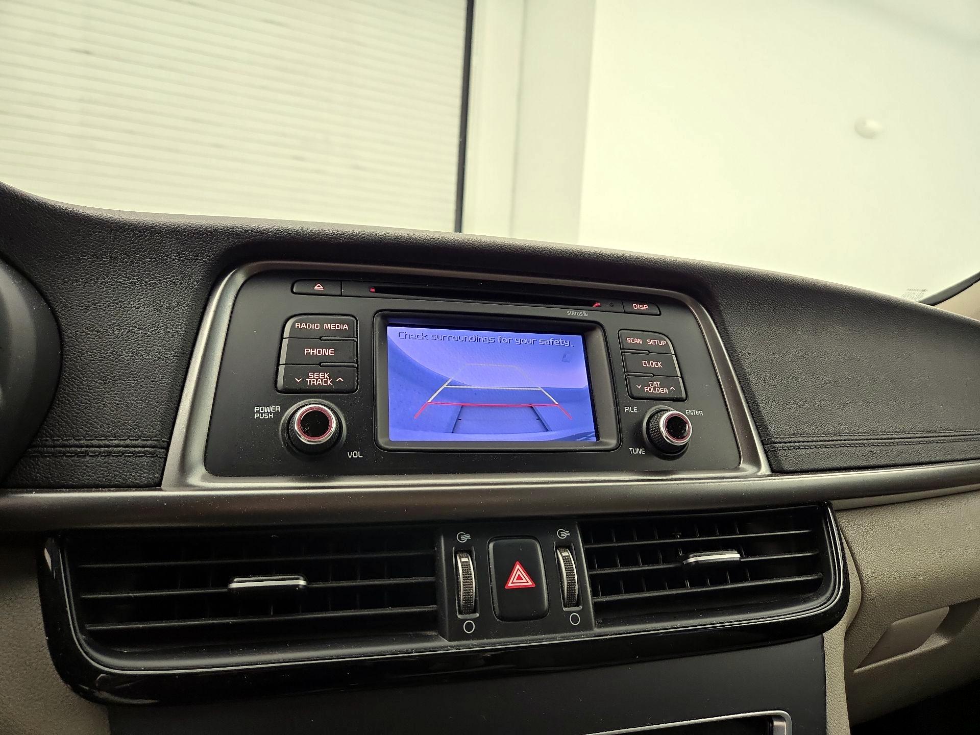 Thumbnail: 2016 Kia Optima - 14