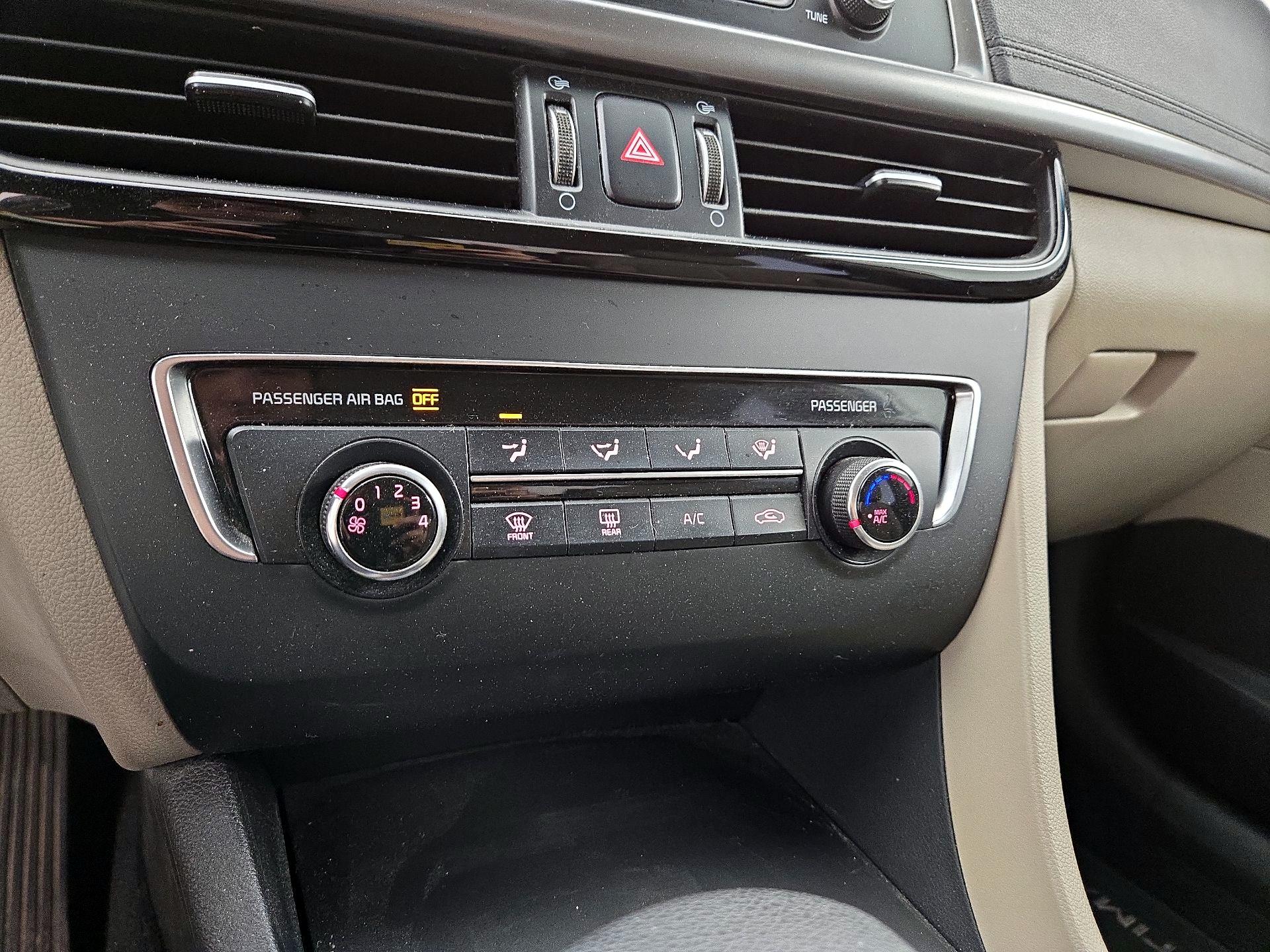 Thumbnail: 2016 Kia Optima - 16