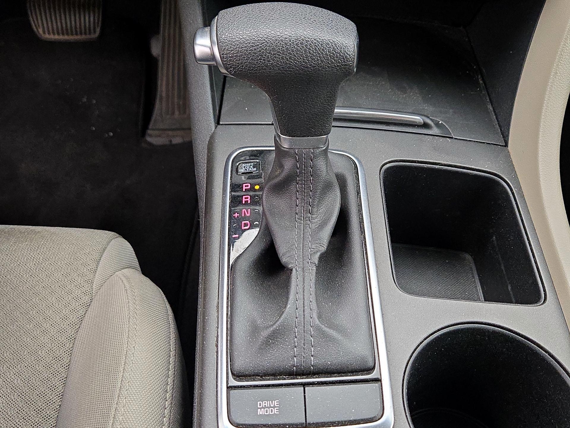 Thumbnail: 2016 Kia Optima - 17