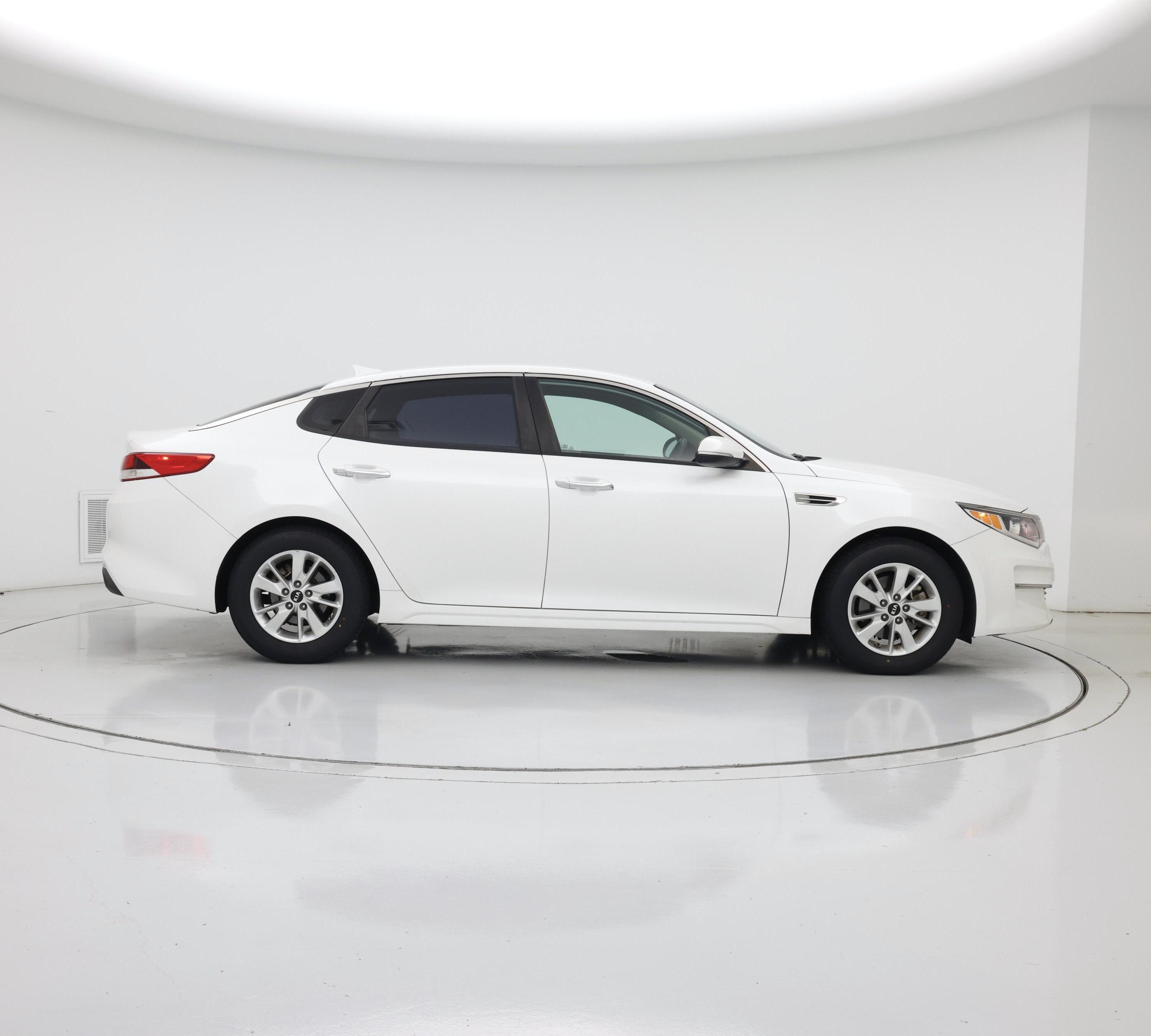 Thumbnail: 2016 Kia Optima - 7