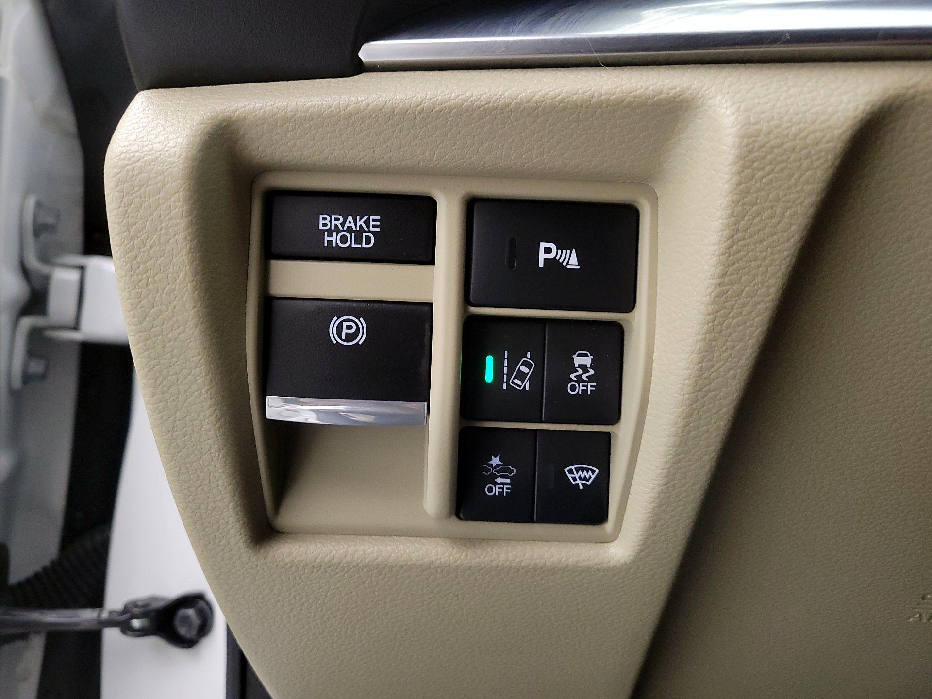 Thumbnail: 2020 Acura MDX - 11