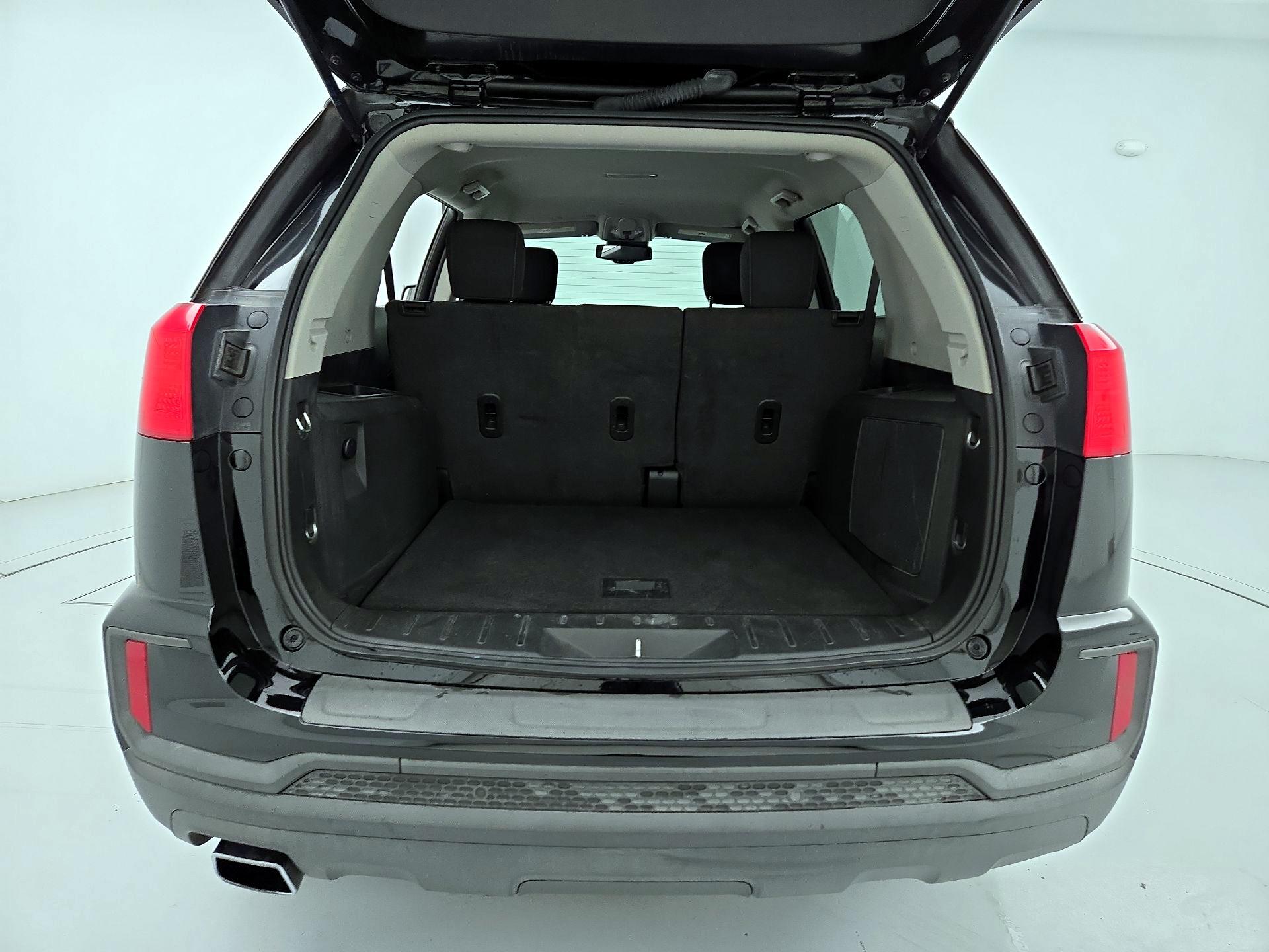 Thumbnail: 2017 GMC Terrain - 19