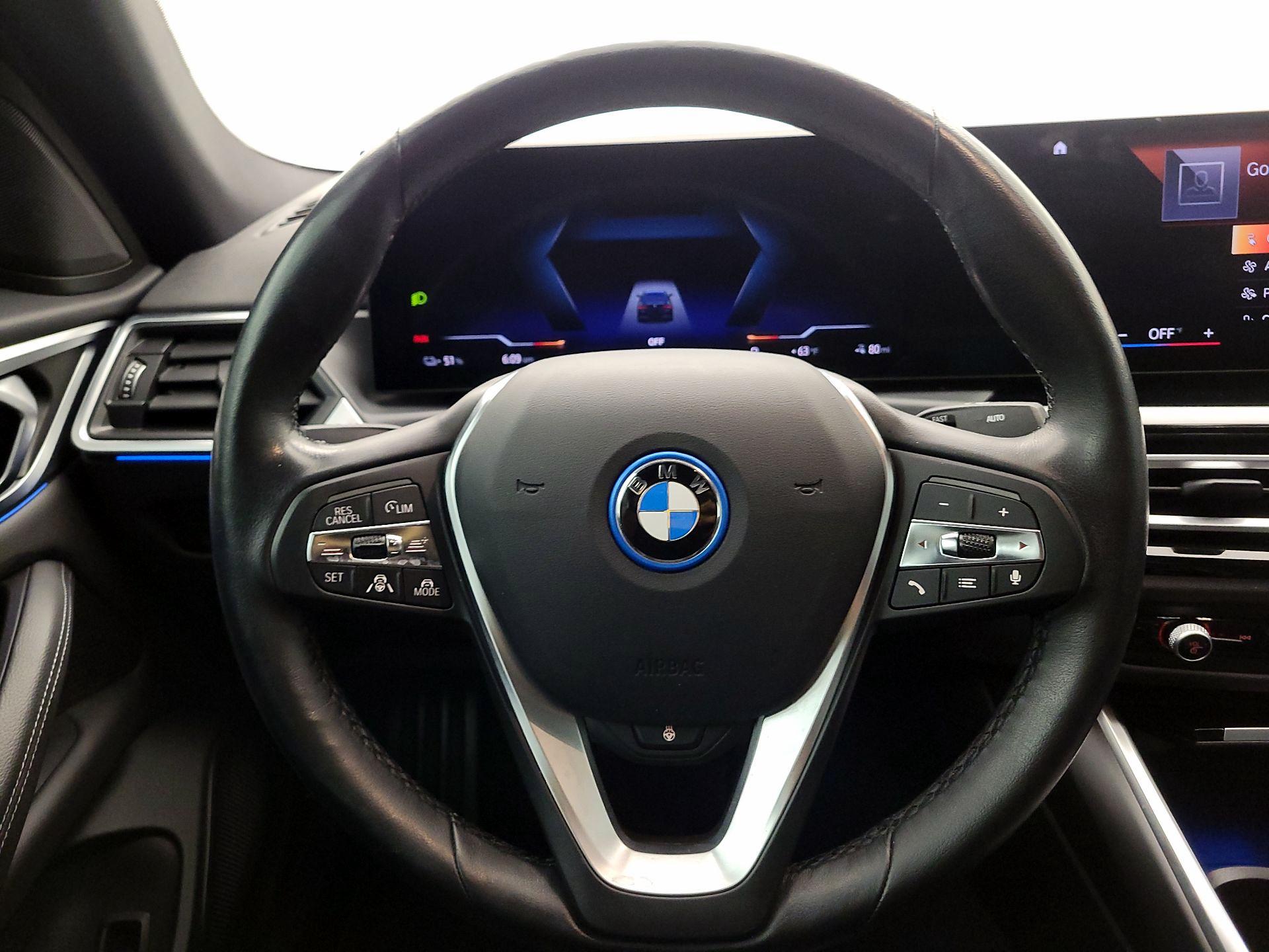 Thumbnail: 2023 BMW i4 - 10