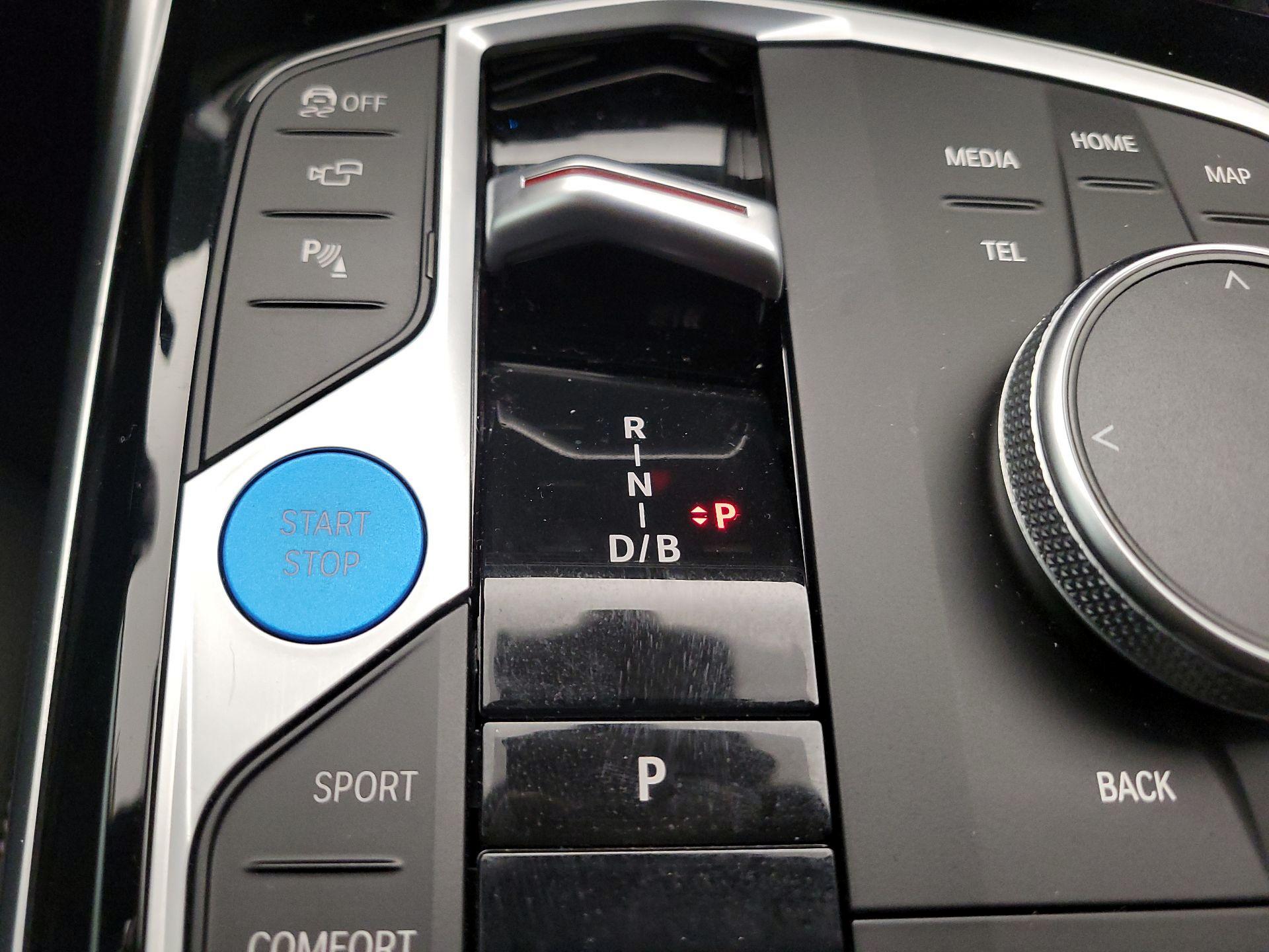 Thumbnail: 2023 BMW i4 - 18