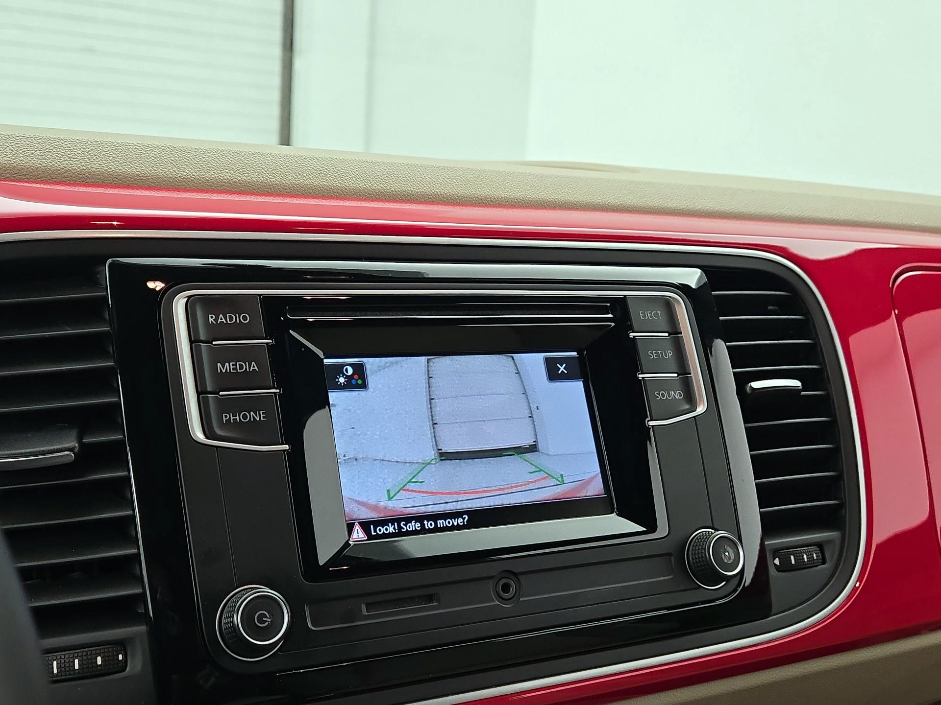 Thumbnail: 2019 Volkswagen Beetle - 13