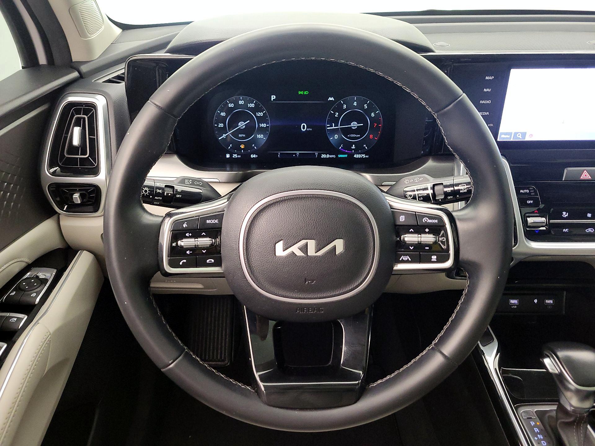 Thumbnail: 2023 Kia Sorento - 10