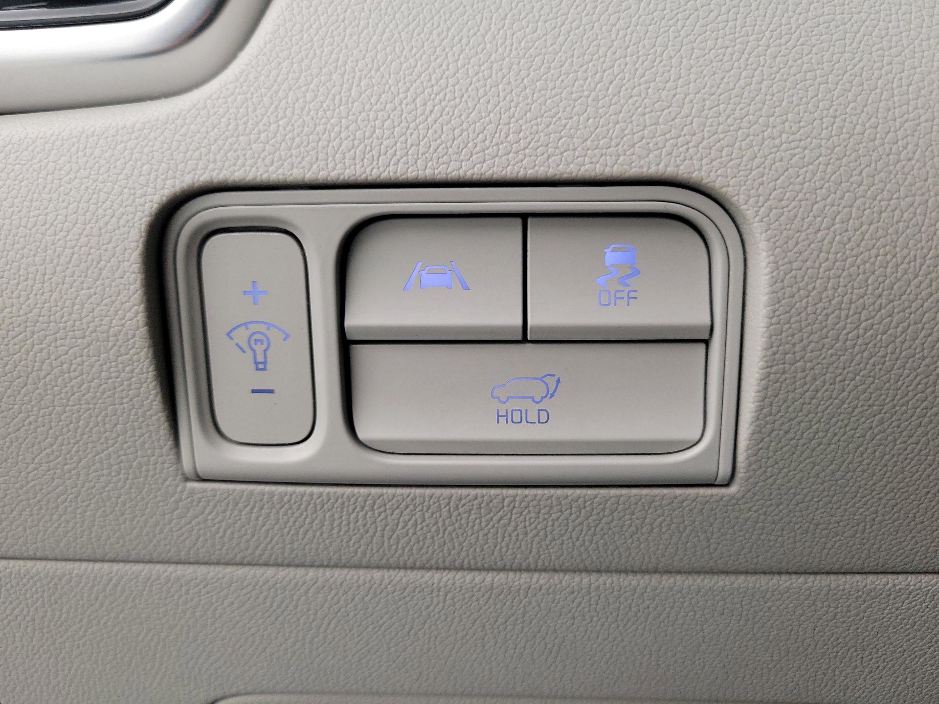 Thumbnail: 2023 Kia Sorento - 13