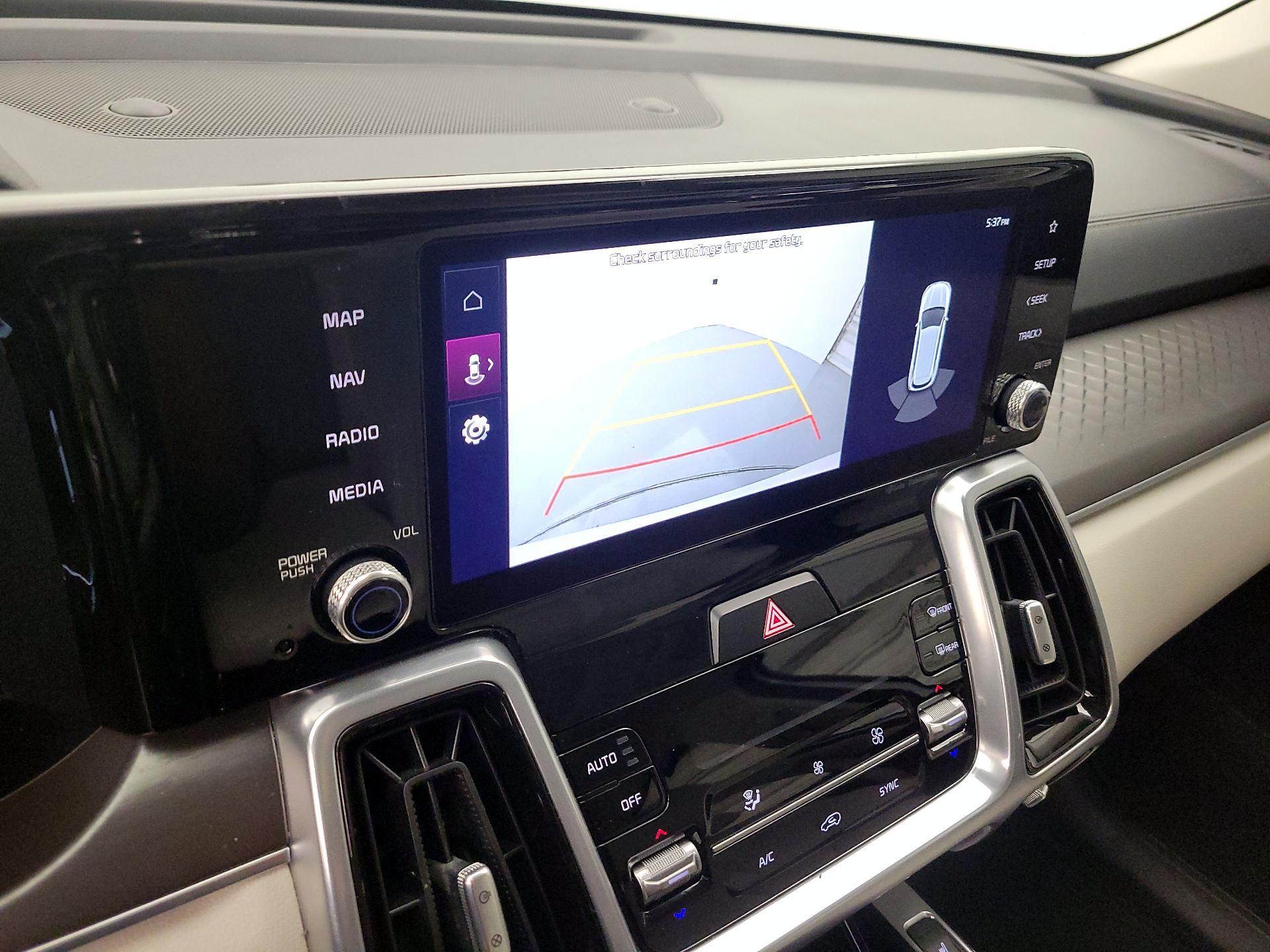 Thumbnail: 2023 Kia Sorento - 15