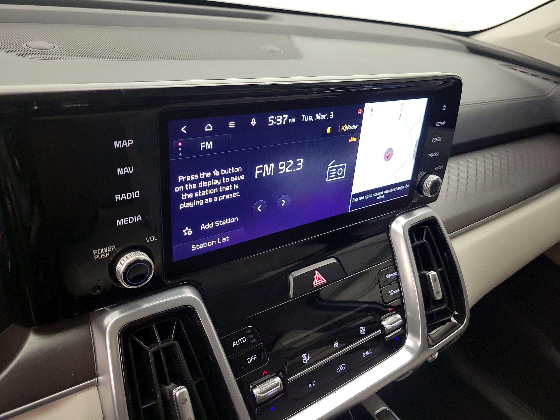 Thumbnail: 2023 Kia Sorento - 16