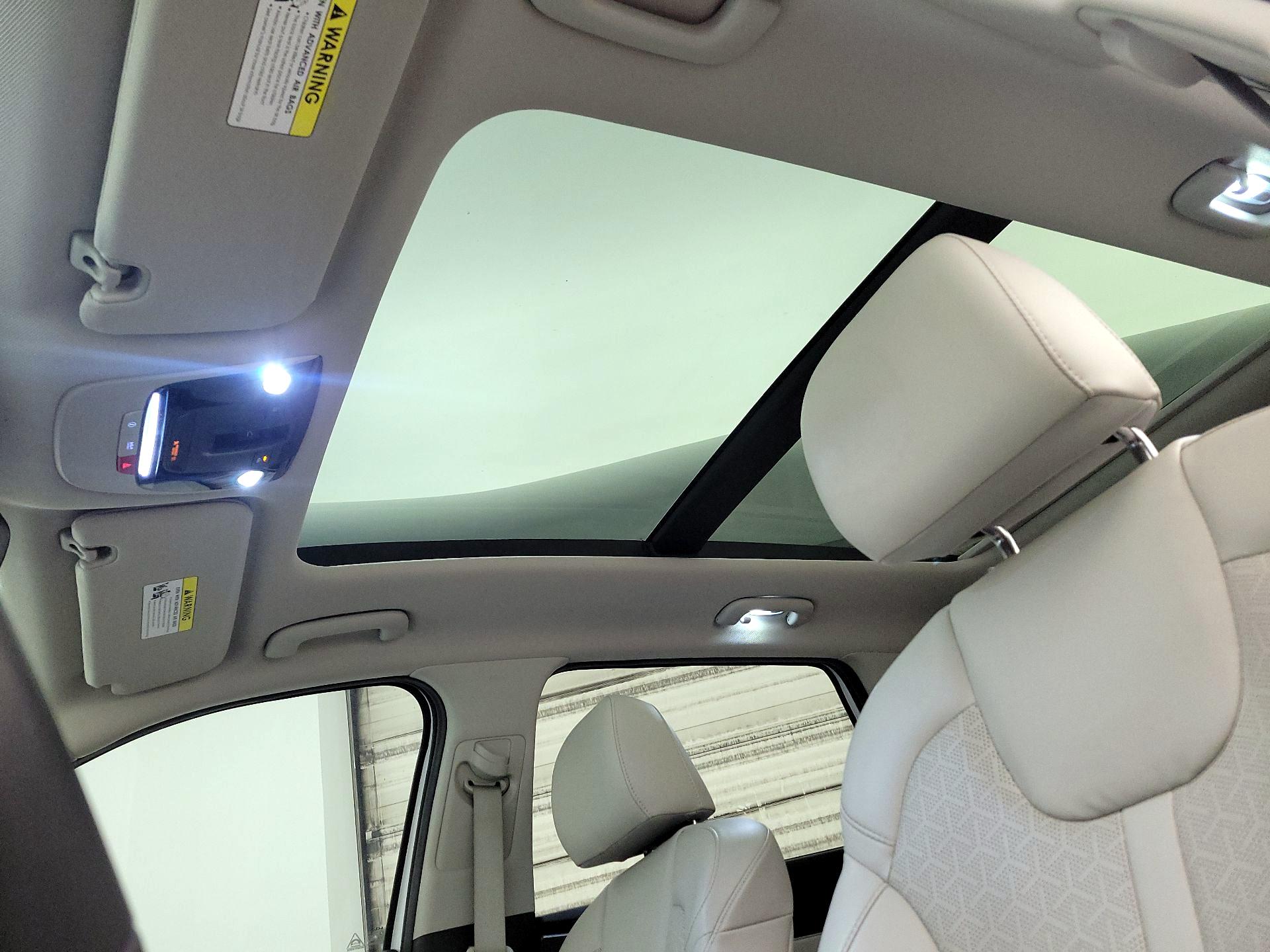 Thumbnail: 2023 Kia Sorento - 20