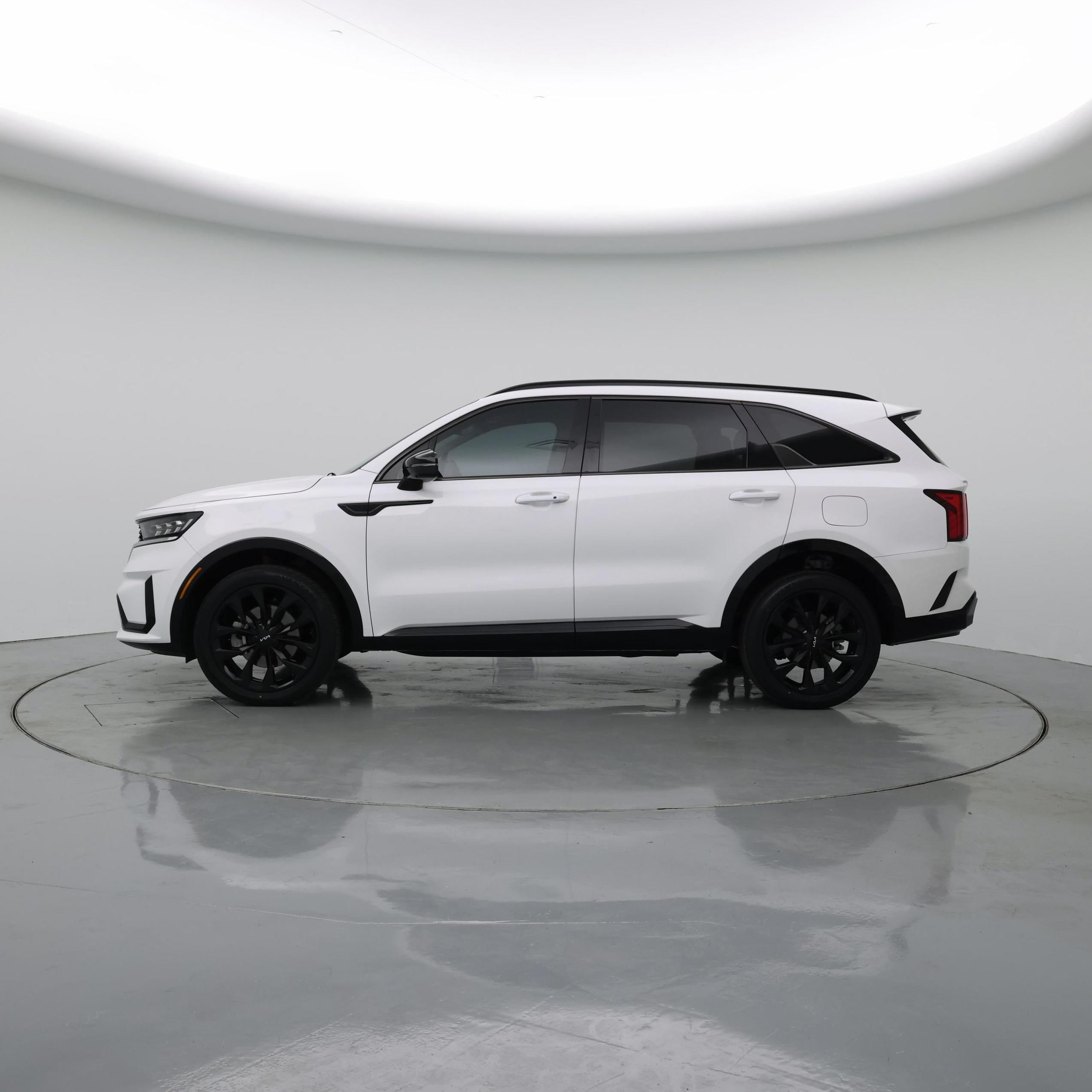 Thumbnail: 2023 Kia Sorento - 3