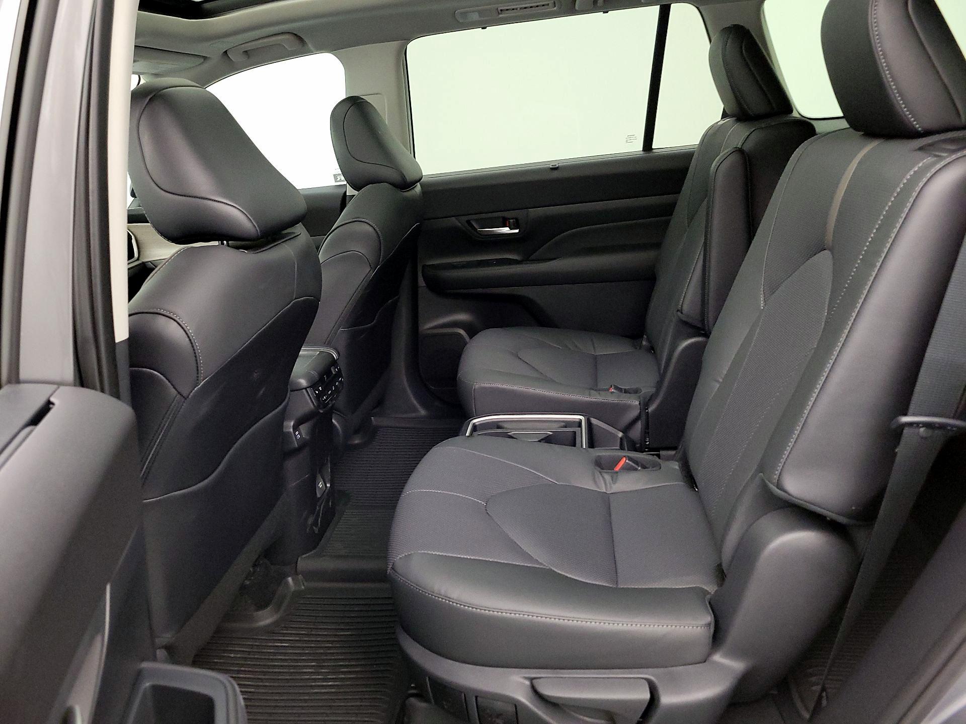 Thumbnail: 2025 Toyota Grand Highlander - 20