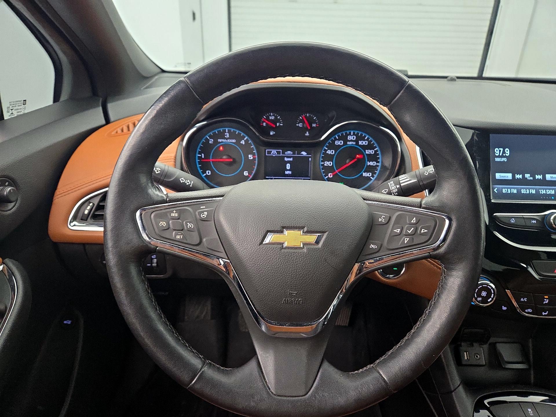 Thumbnail: 2017 Chevrolet Cruze - 10