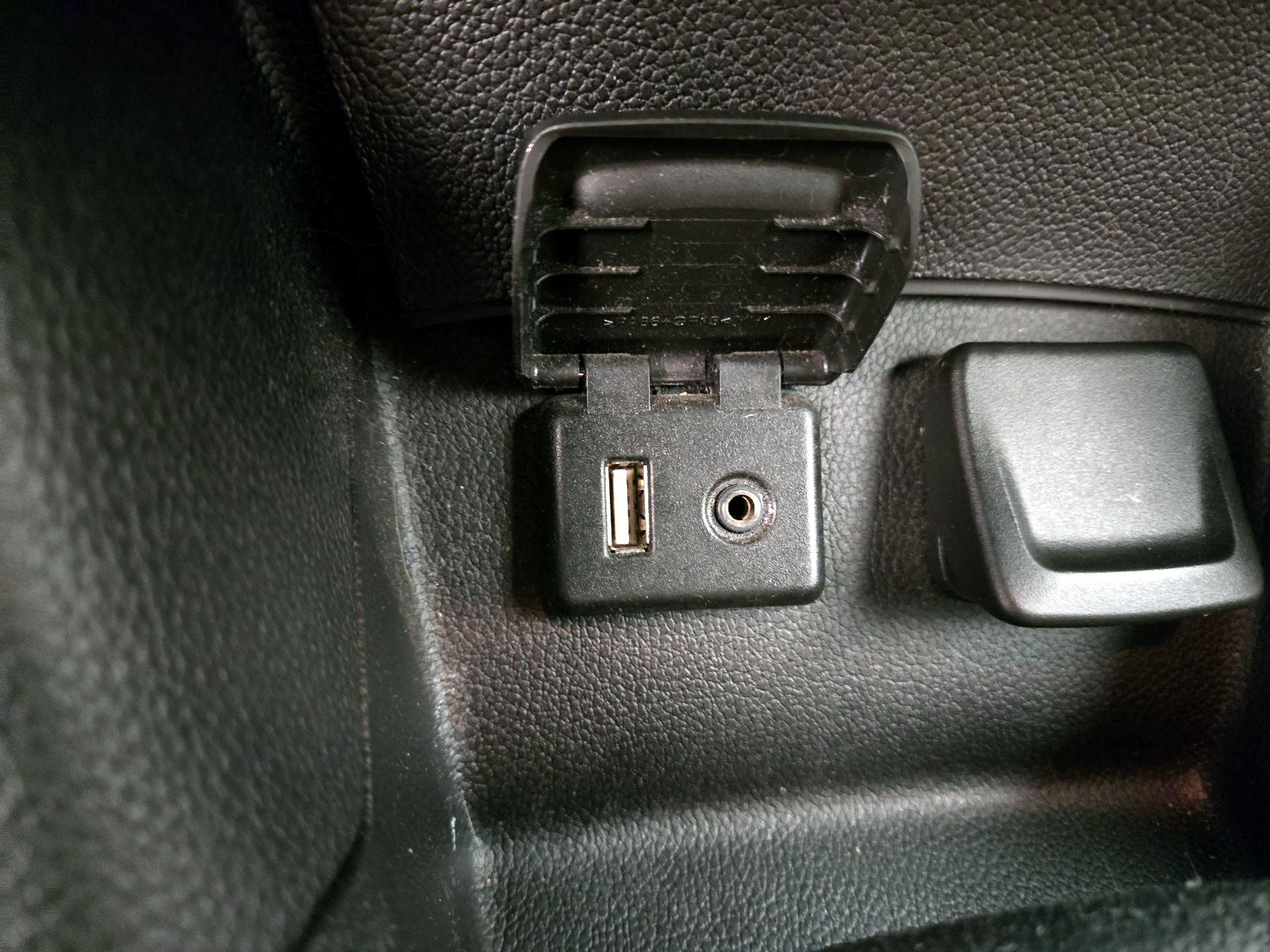 Thumbnail: 2017 Chevrolet Cruze - 18