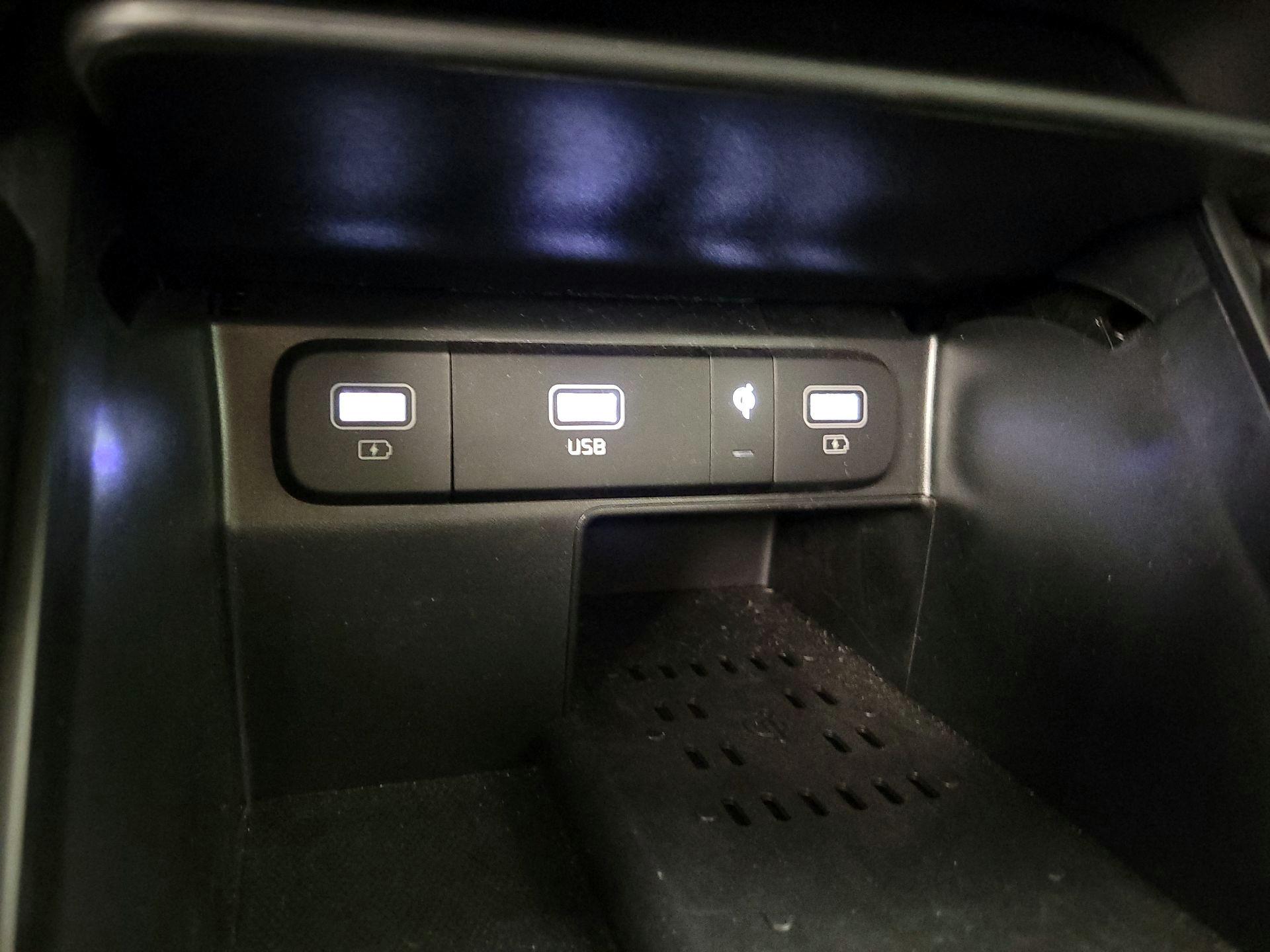 Thumbnail: 2024 Kia Sorento - 19