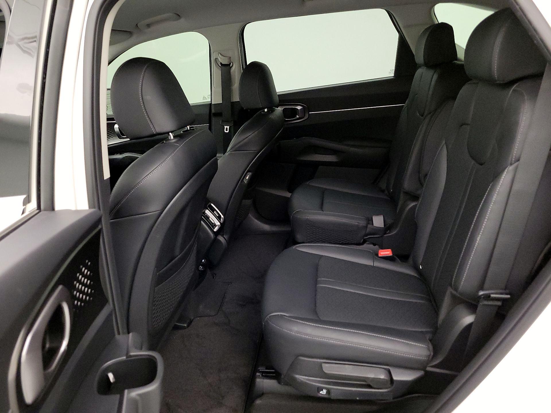 Thumbnail: 2024 Kia Sorento - 20