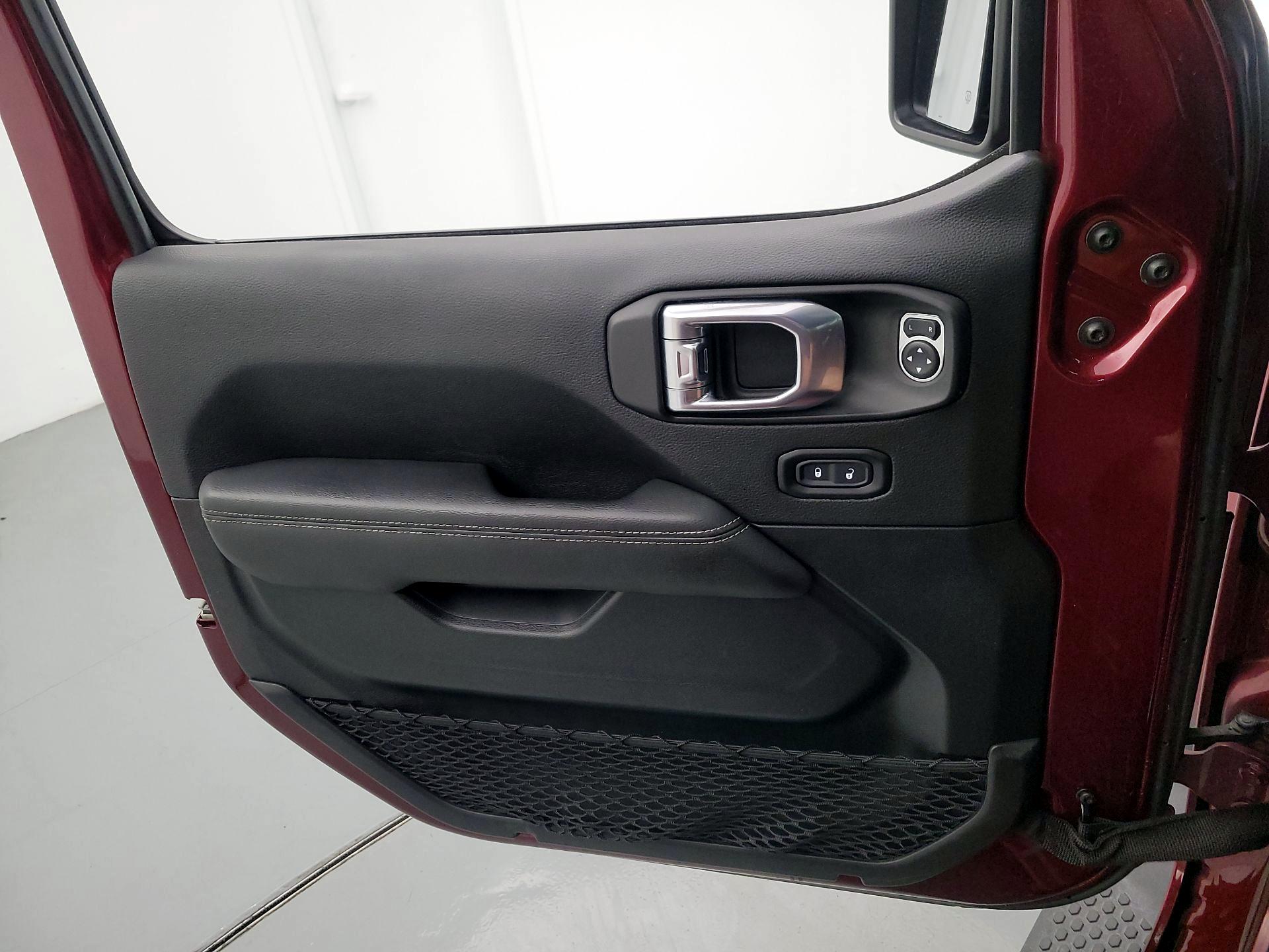 Thumbnail: 2021 Jeep Wrangler - 12