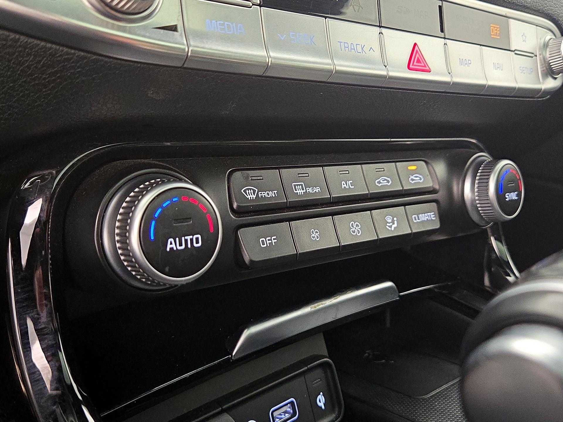 Thumbnail: 2020 Kia Stinger - 17