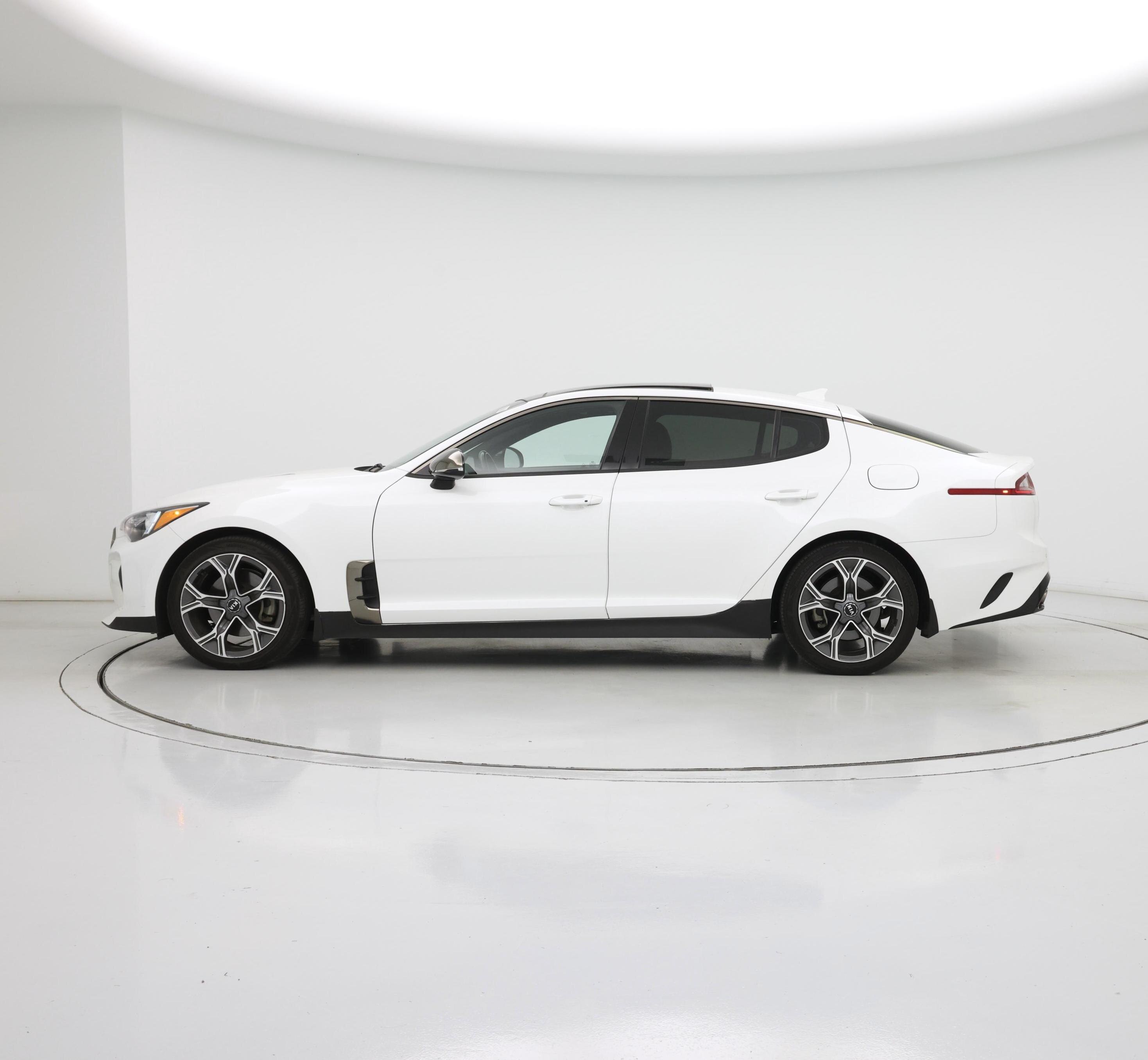 Thumbnail: 2020 Kia Stinger - 3