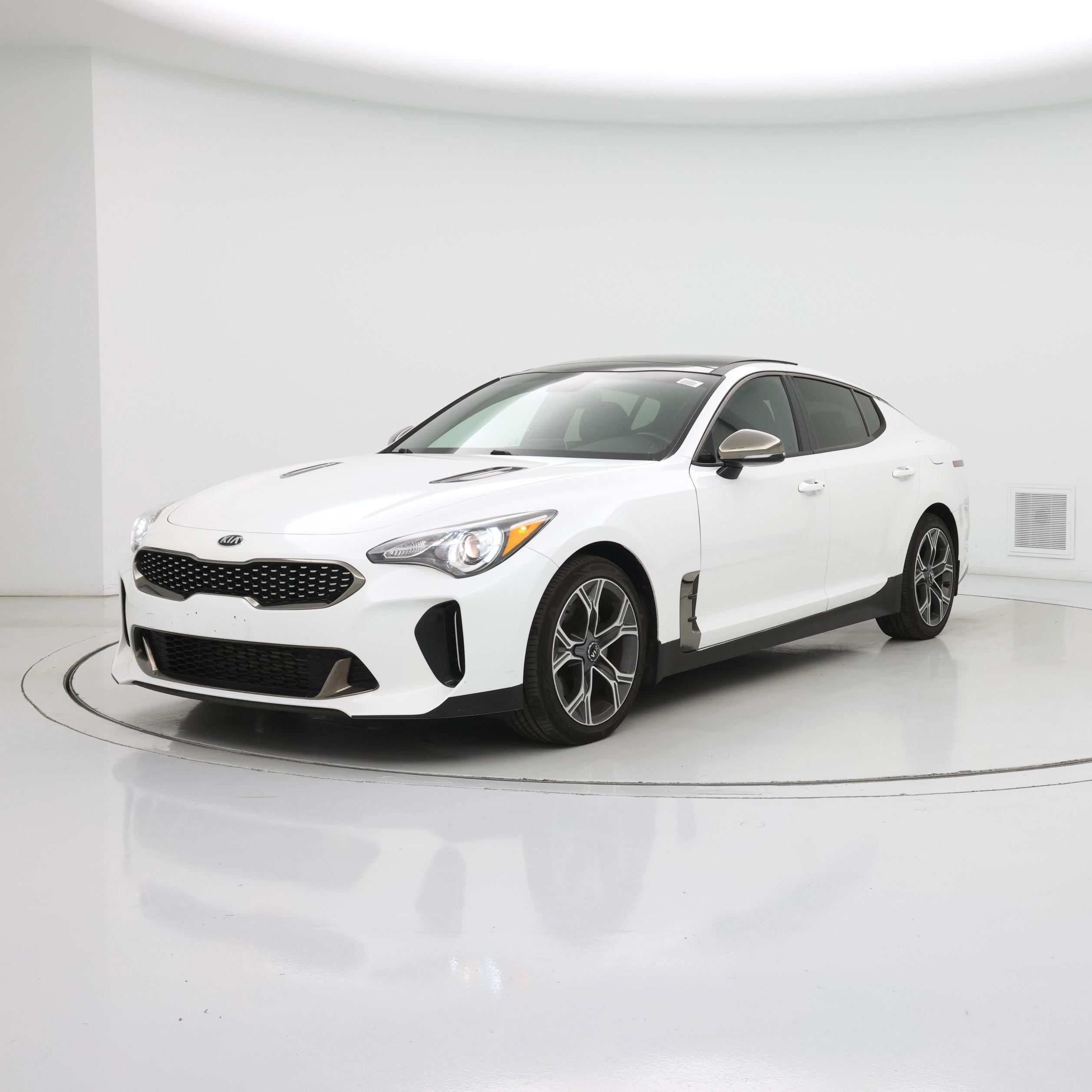 Thumbnail: 2020 Kia Stinger - 4