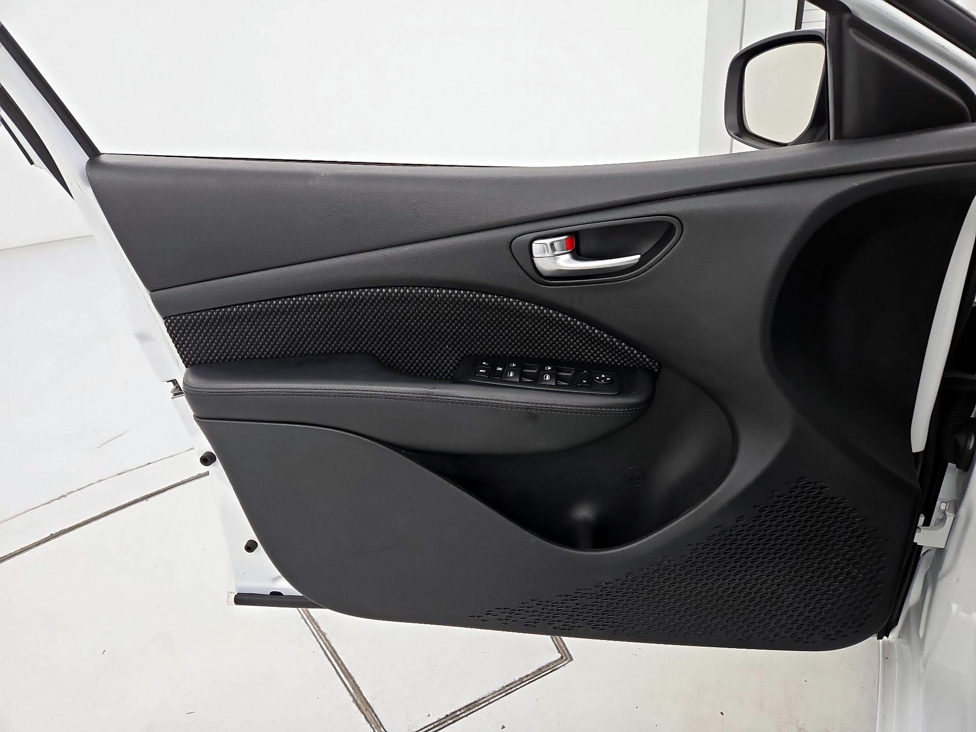 Thumbnail: 2015 Dodge Dart - 12