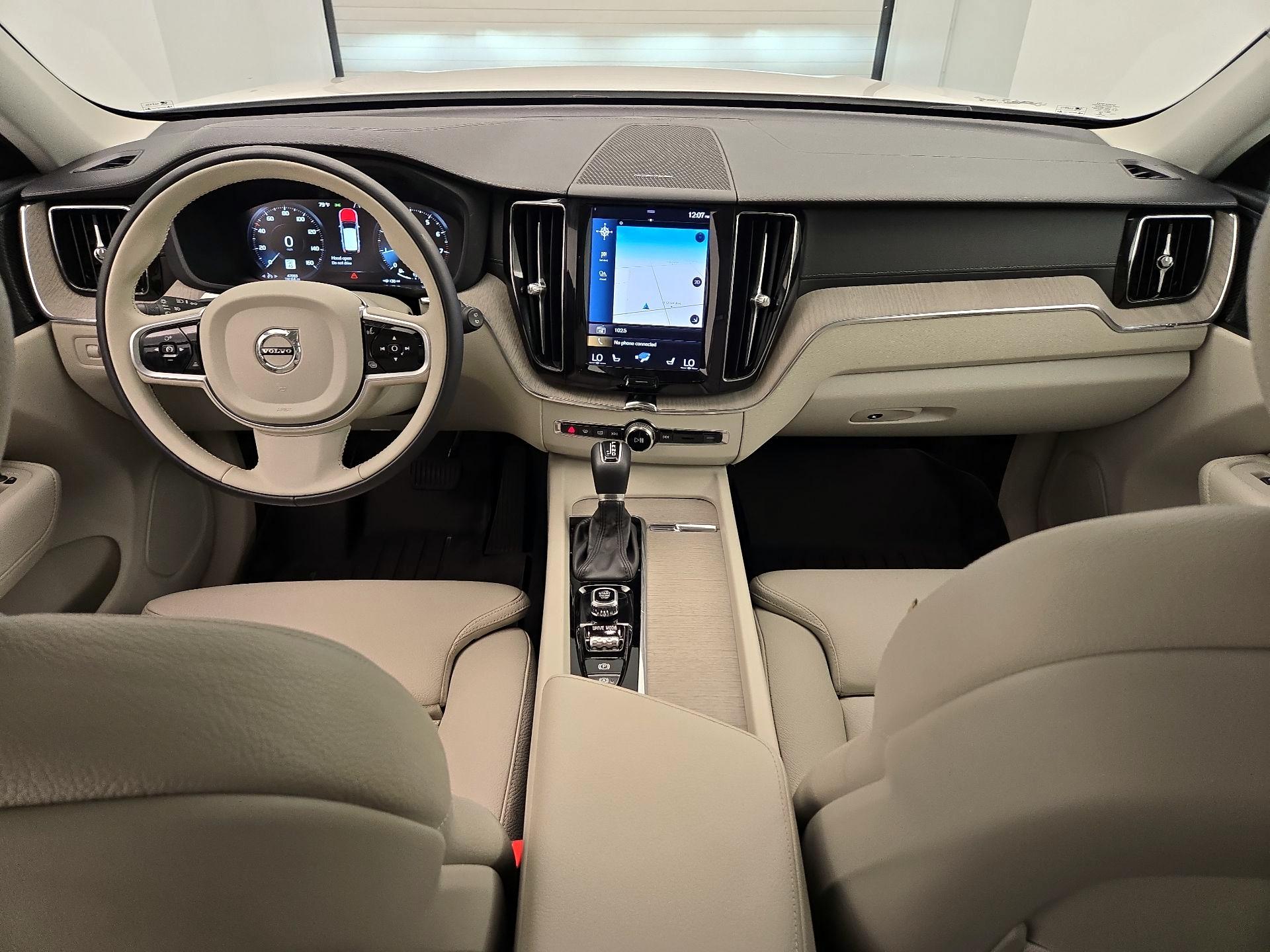 Thumbnail: 2019 Volvo XC60 - 9