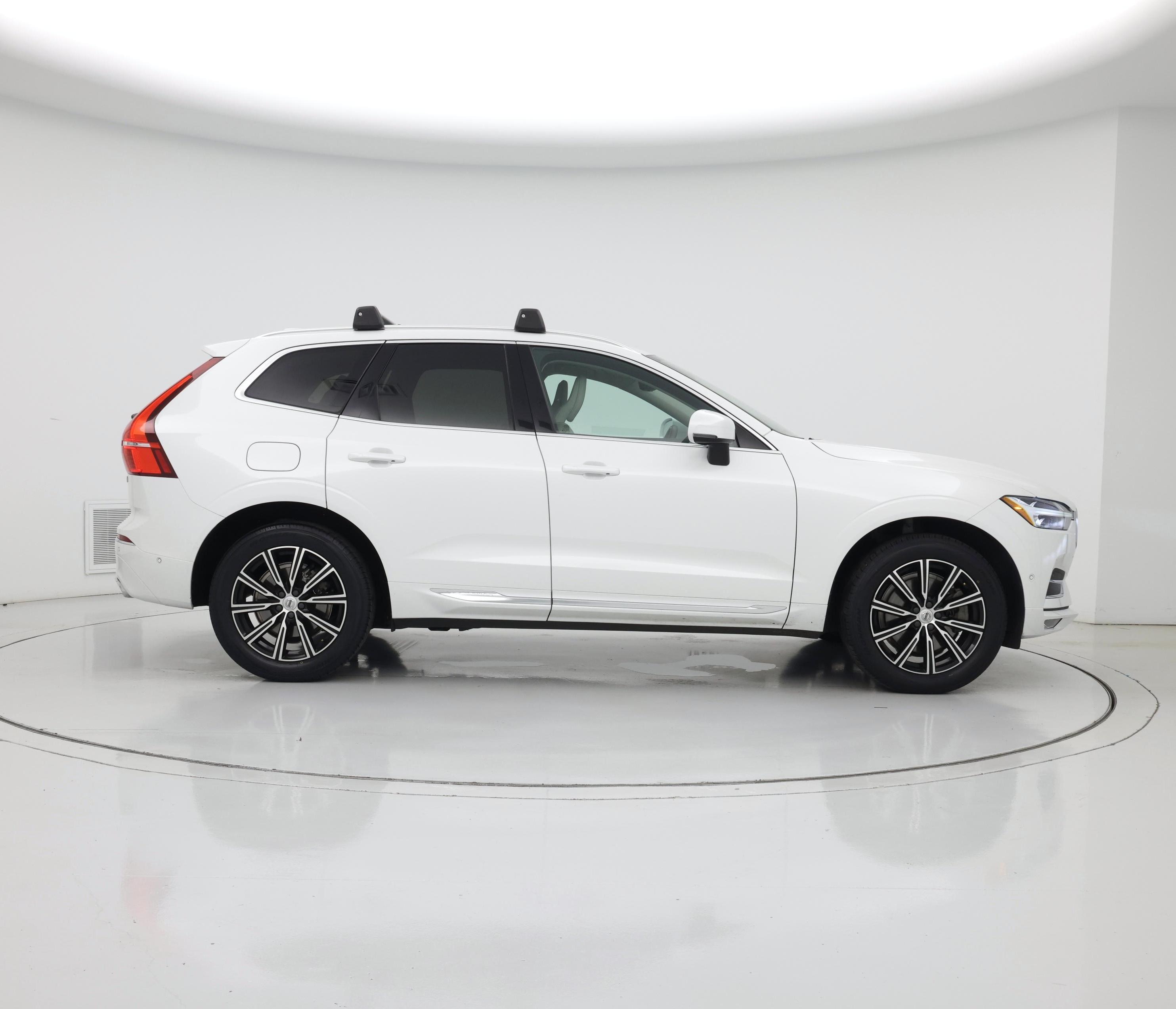 Thumbnail: 2019 Volvo XC60 - 7