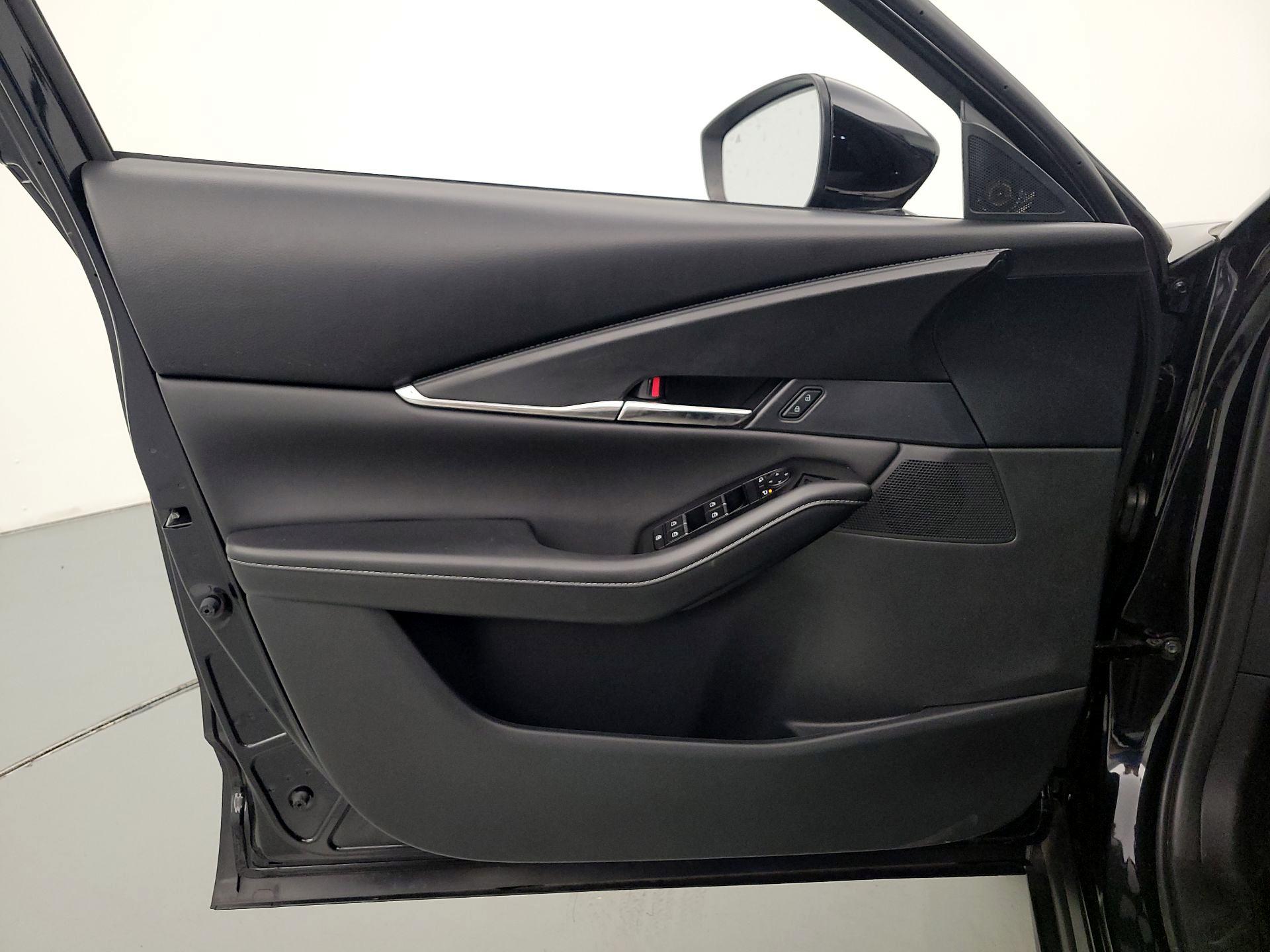 Thumbnail: 2025 Mazda CX-30 - 12