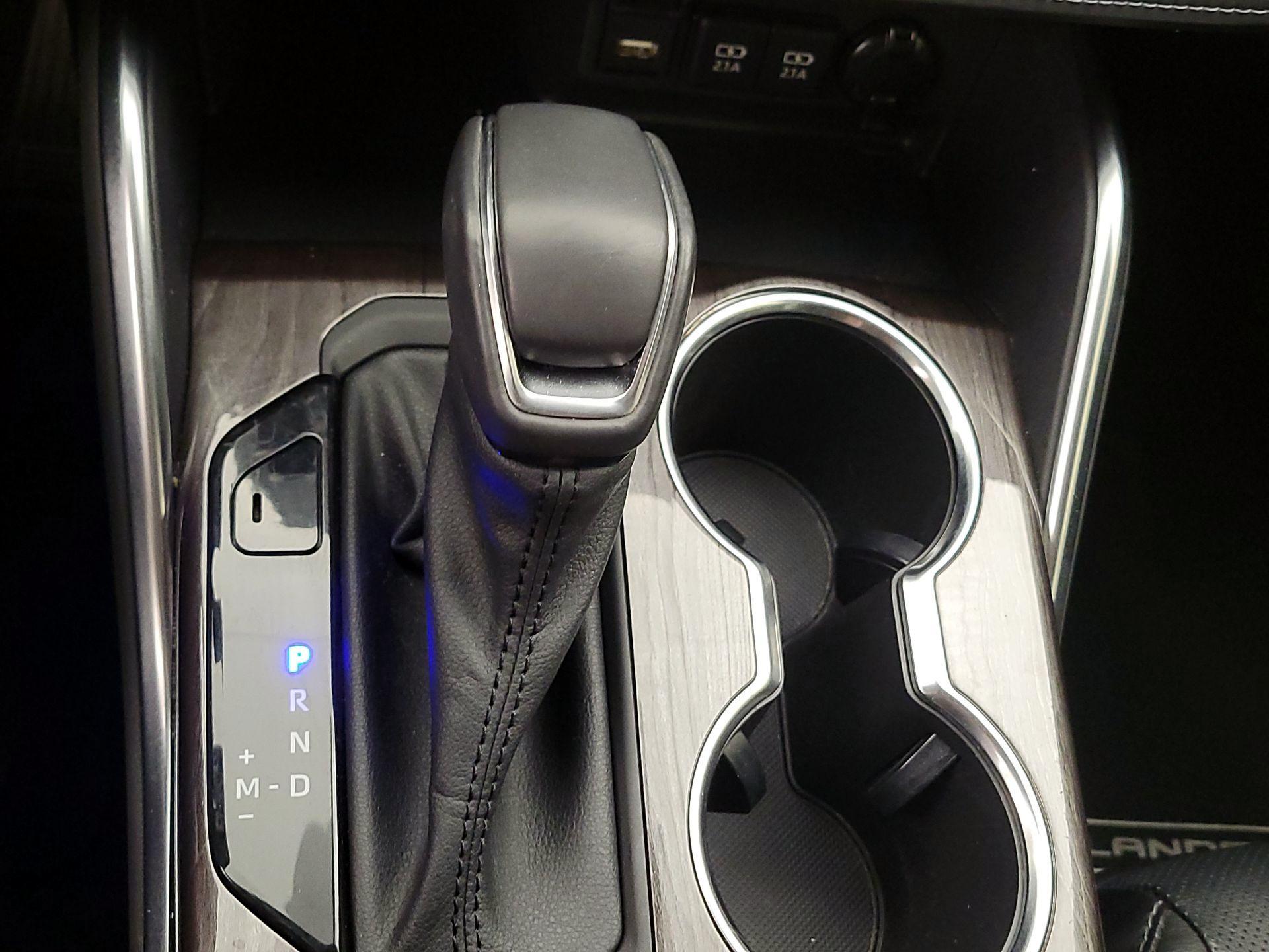 Thumbnail: 2021 Toyota Highlander - 17