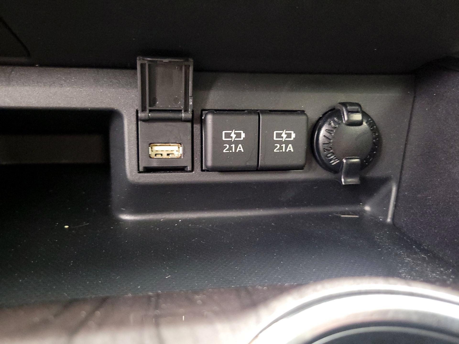 Thumbnail: 2021 Toyota Highlander - 18